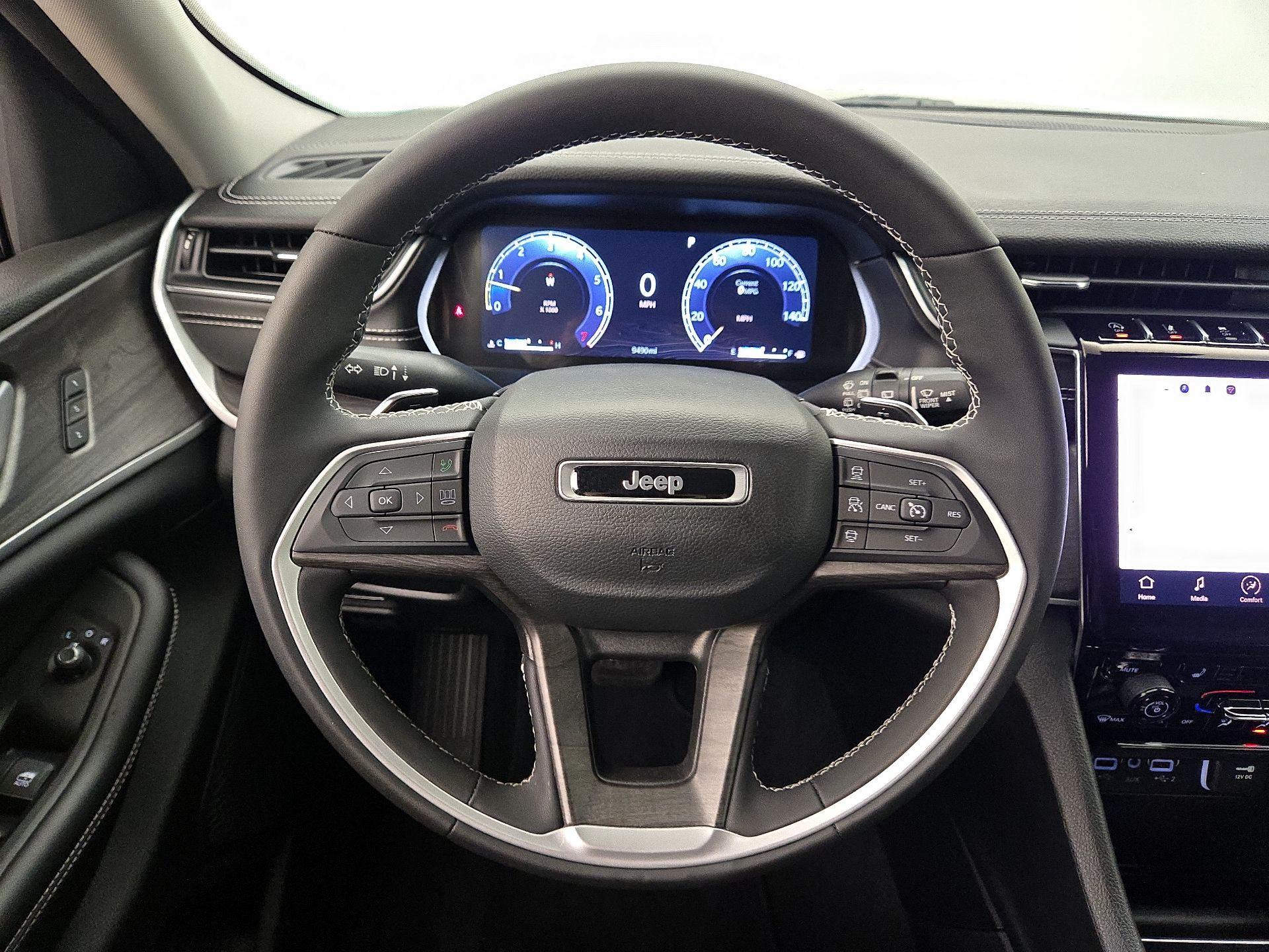 Thumbnail: 2024 Jeep Grand Cherokee - 10