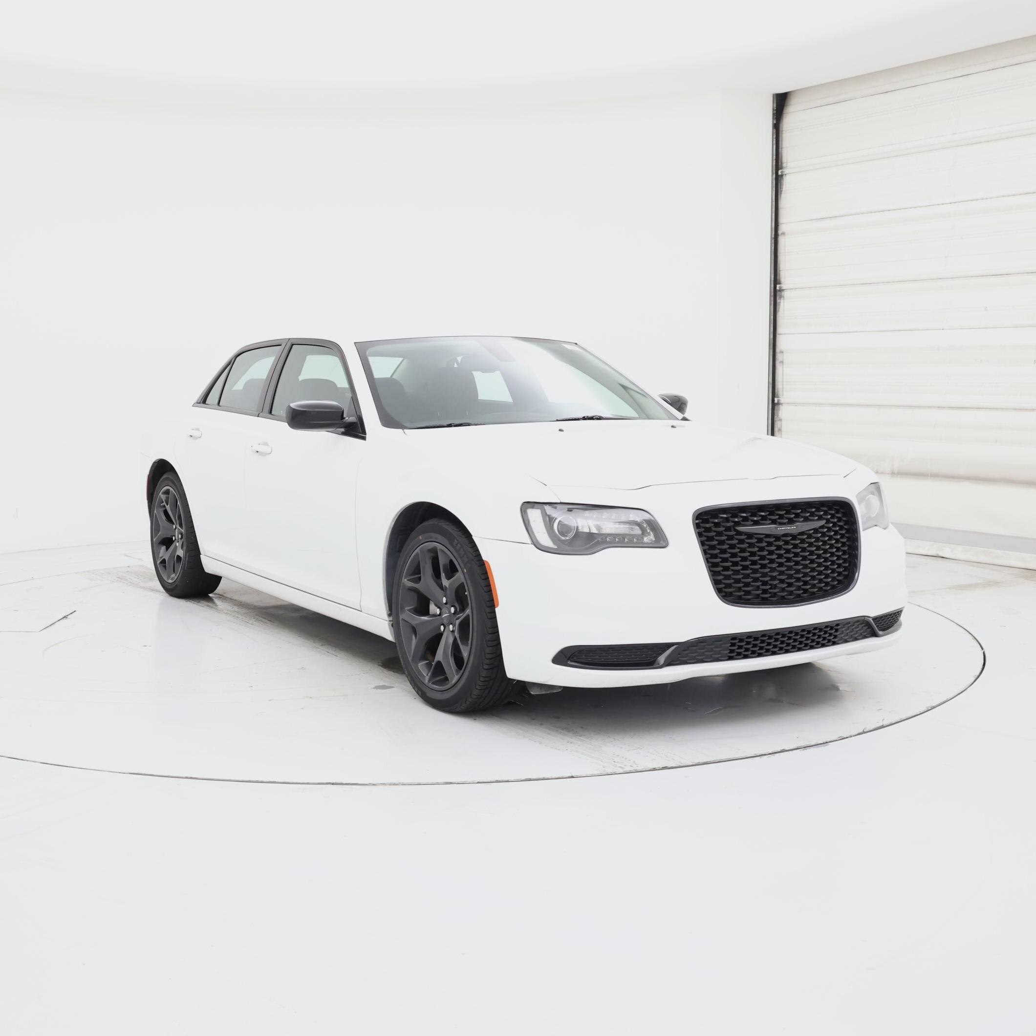 White 2022 Chrysler 300 Sedan Rear-Wheel Drive Automatic