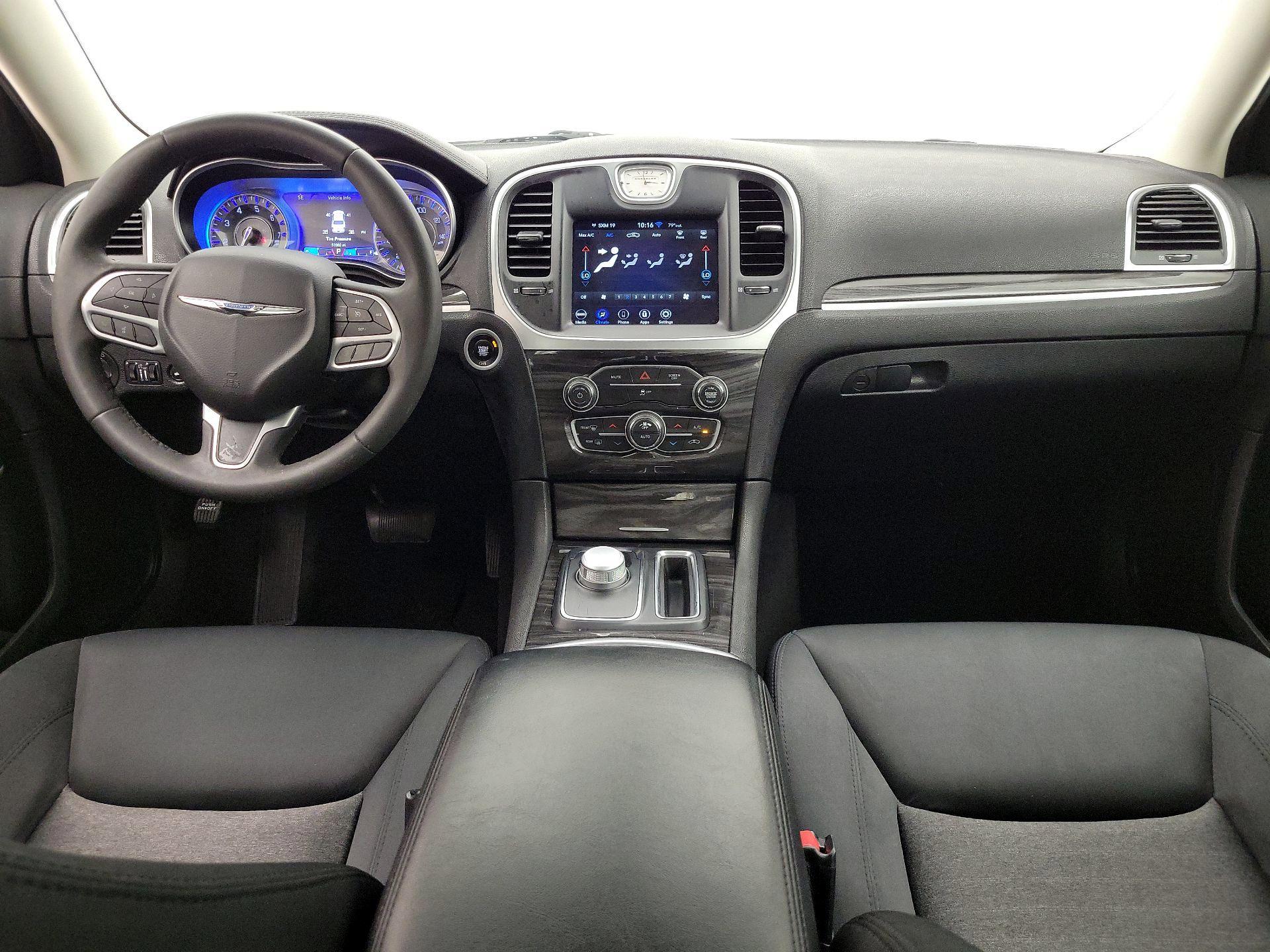Thumbnail: 2022 Chrysler 300 - 9
