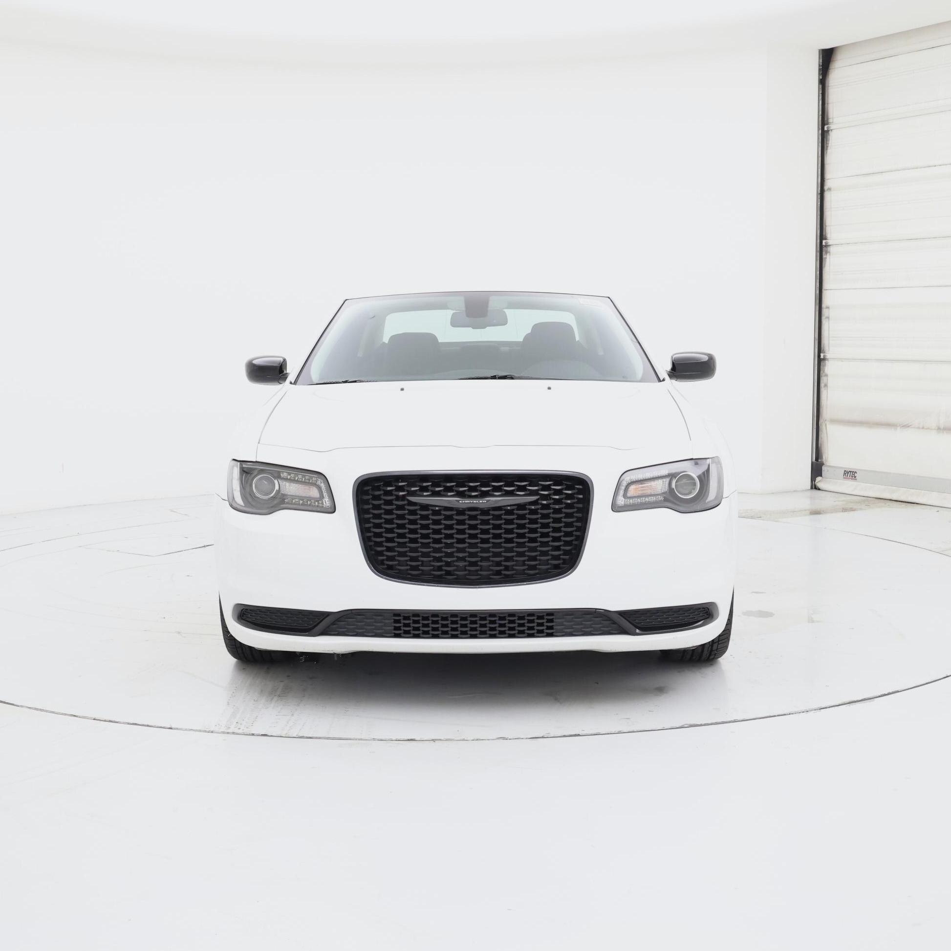Thumbnail: 2022 Chrysler 300 - 5
