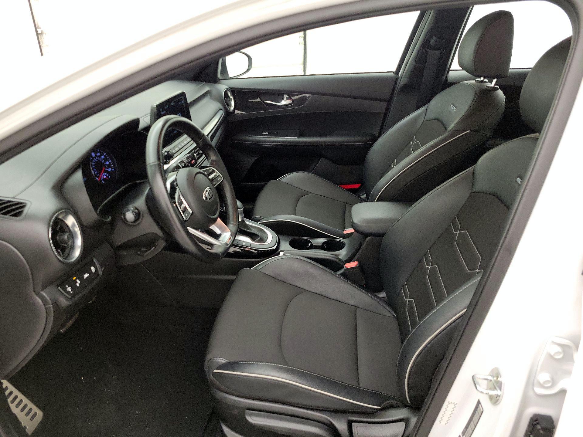 Thumbnail: 2021 Kia Forte - 11