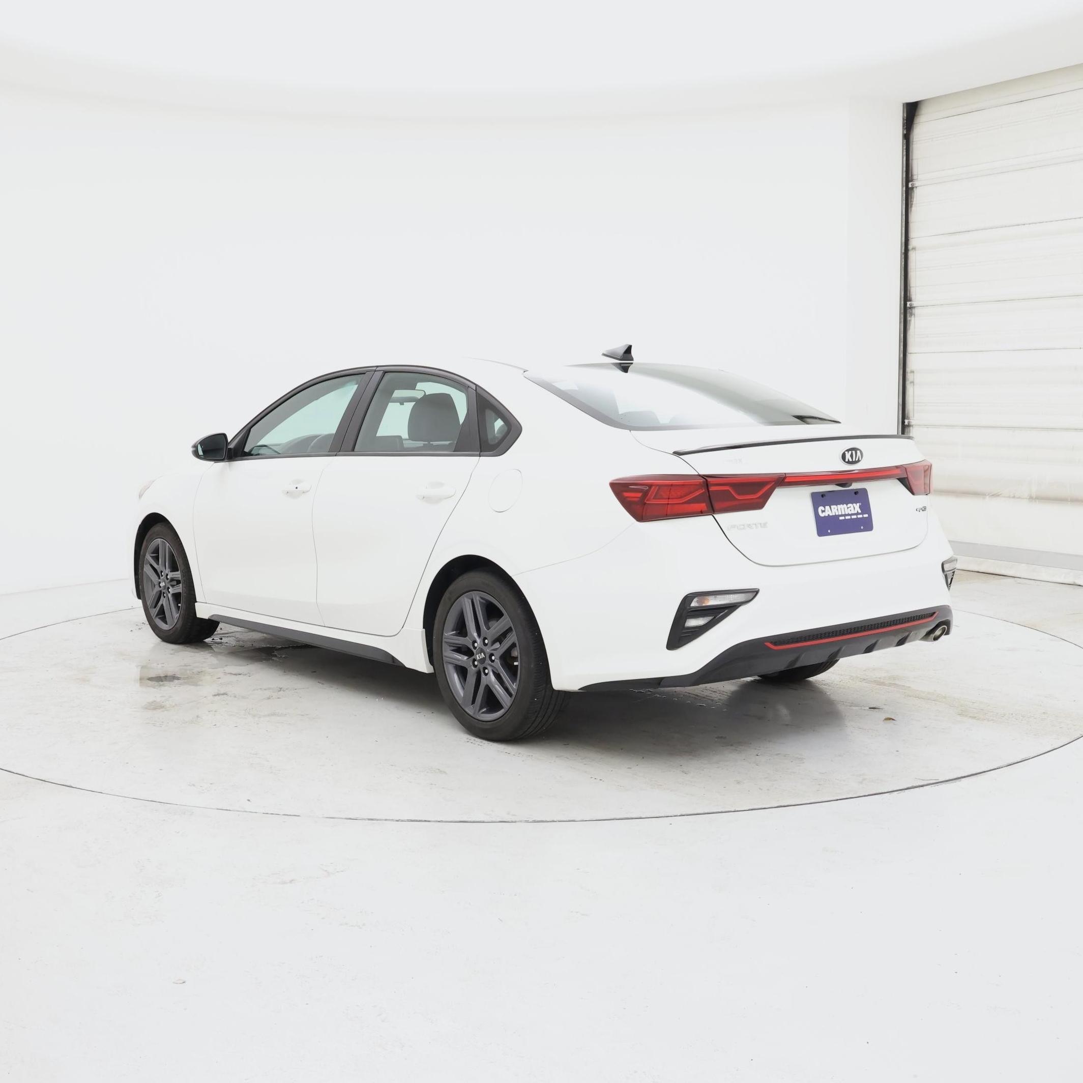 Thumbnail: 2021 Kia Forte - 2