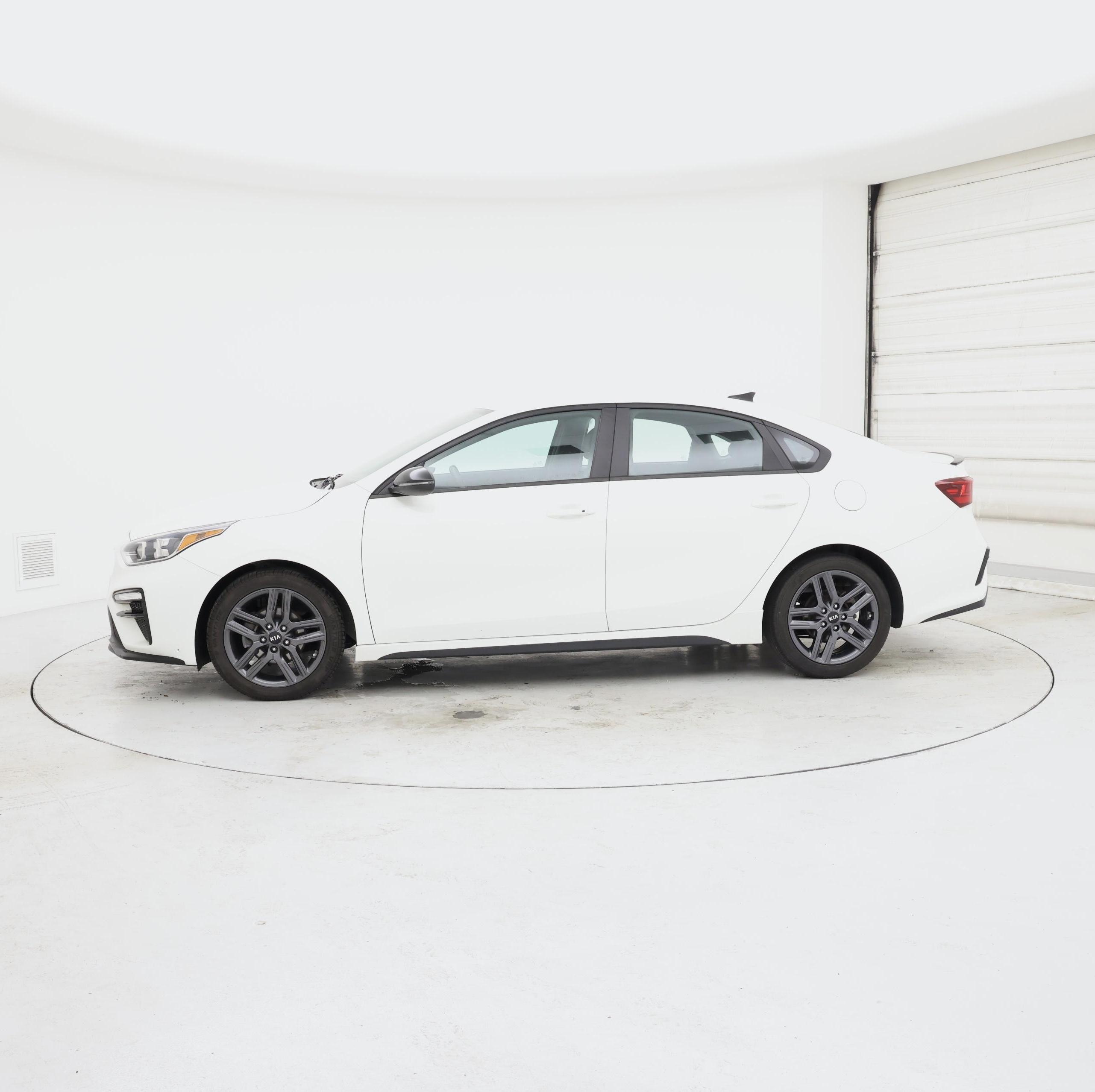 Thumbnail: 2021 Kia Forte - 3