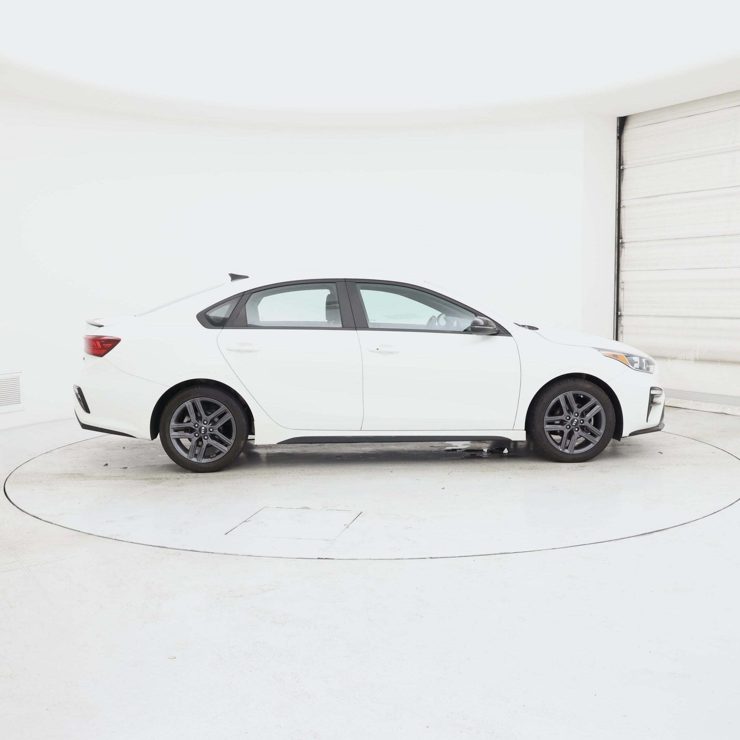 Thumbnail: 2021 Kia Forte - 7
