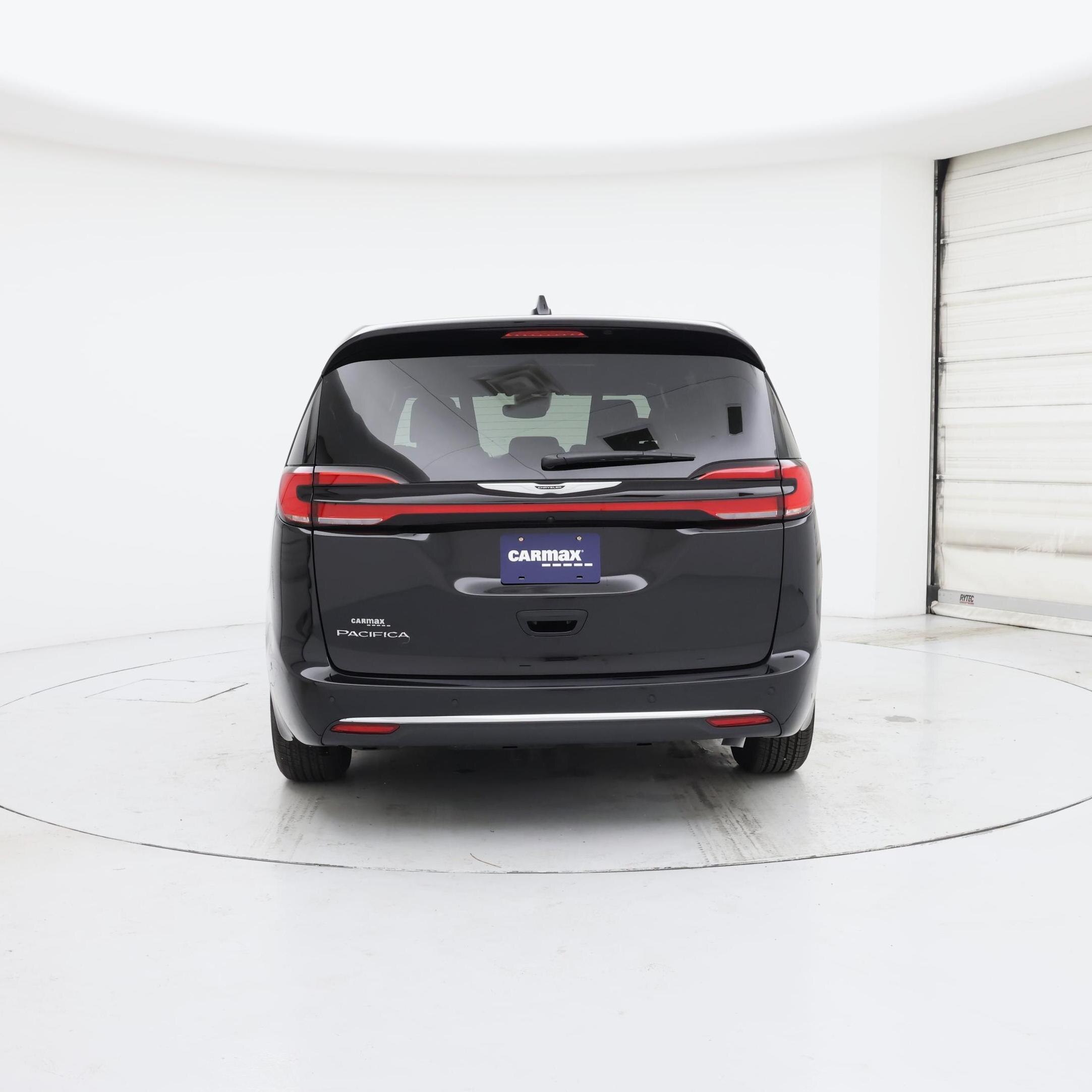 Thumbnail: 2025 Chrysler Pacifica - 6