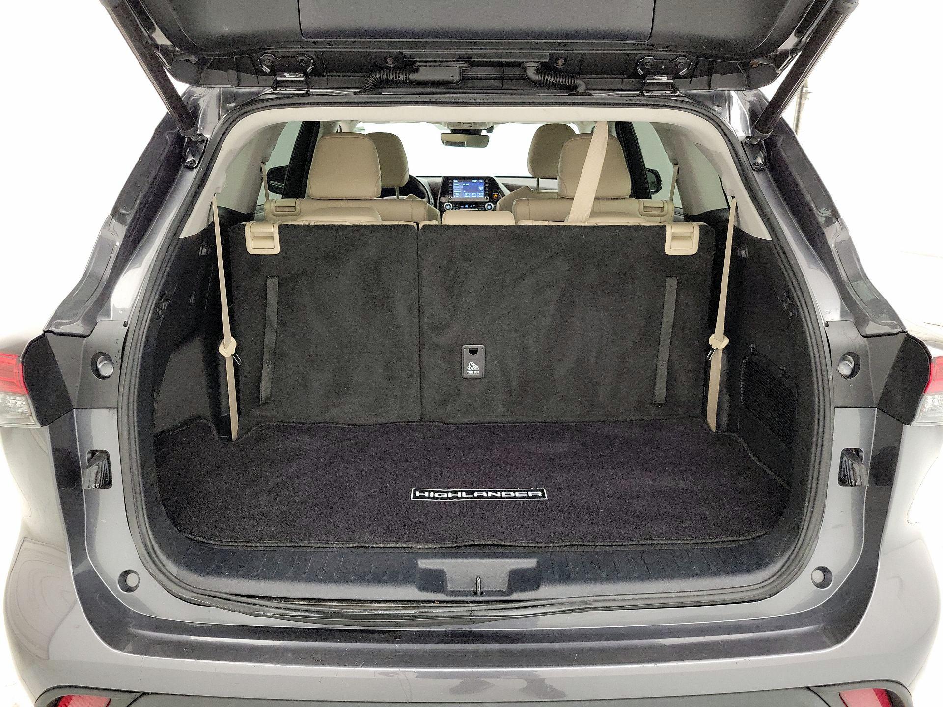 Thumbnail: 2021 Toyota Highlander - 16