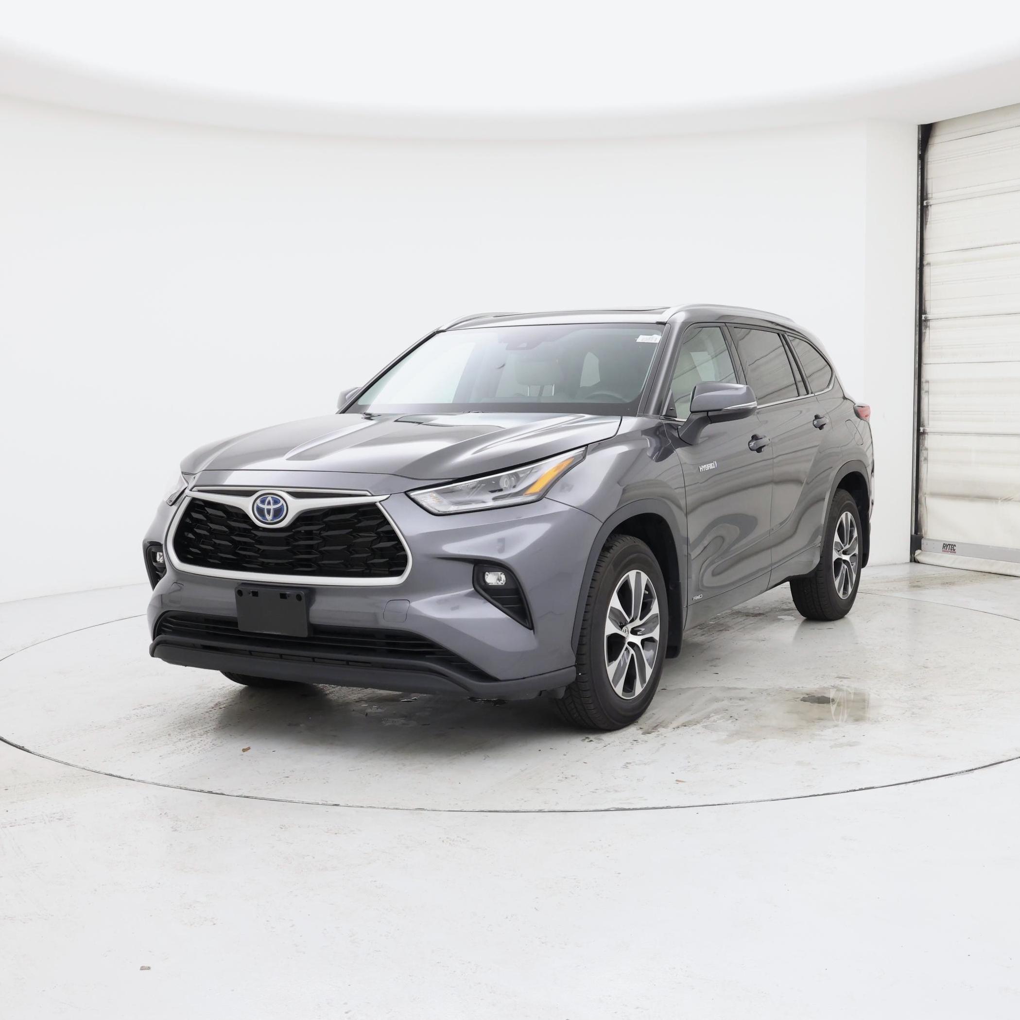 Thumbnail: 2021 Toyota Highlander - 4