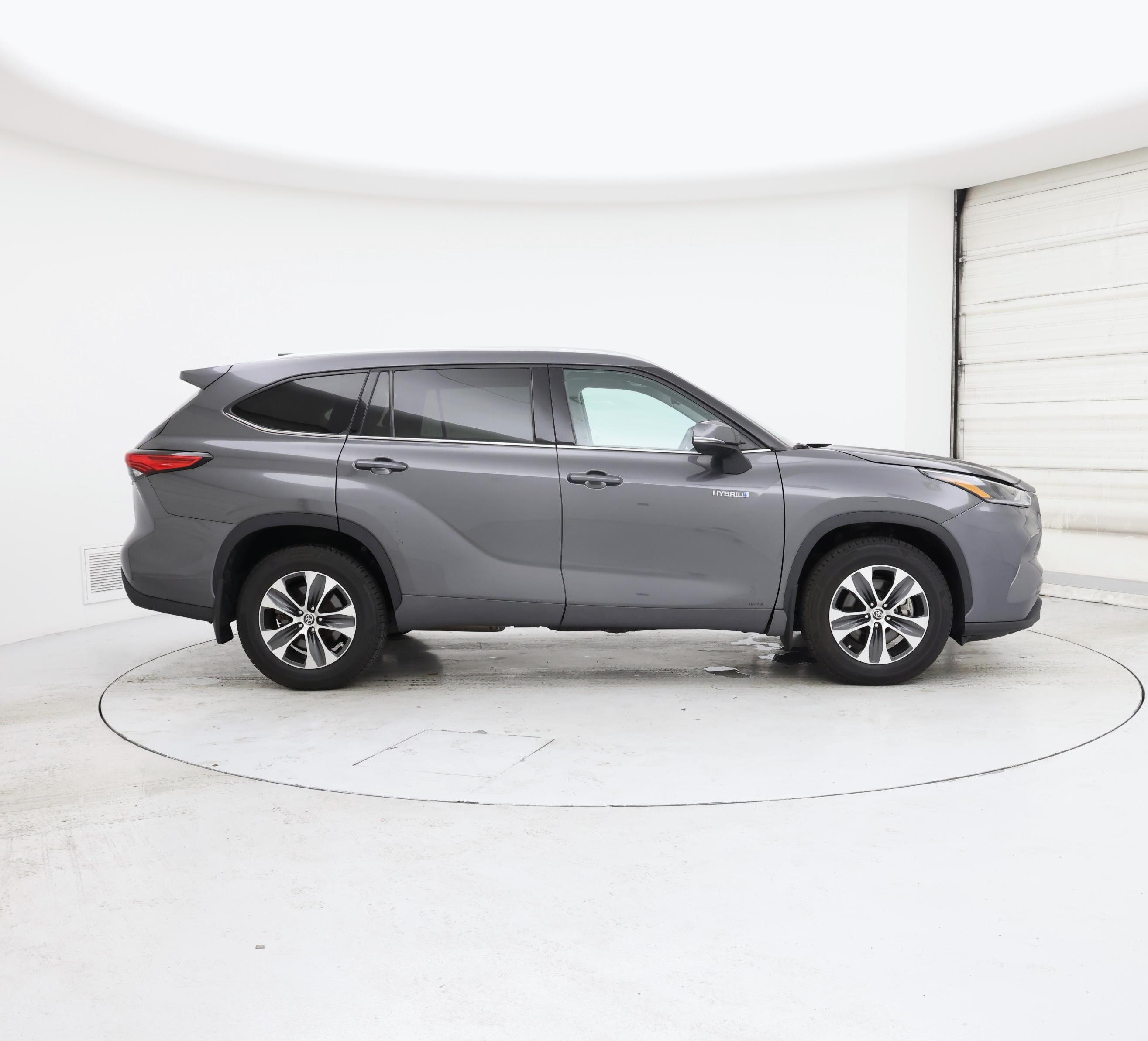 Thumbnail: 2021 Toyota Highlander - 7