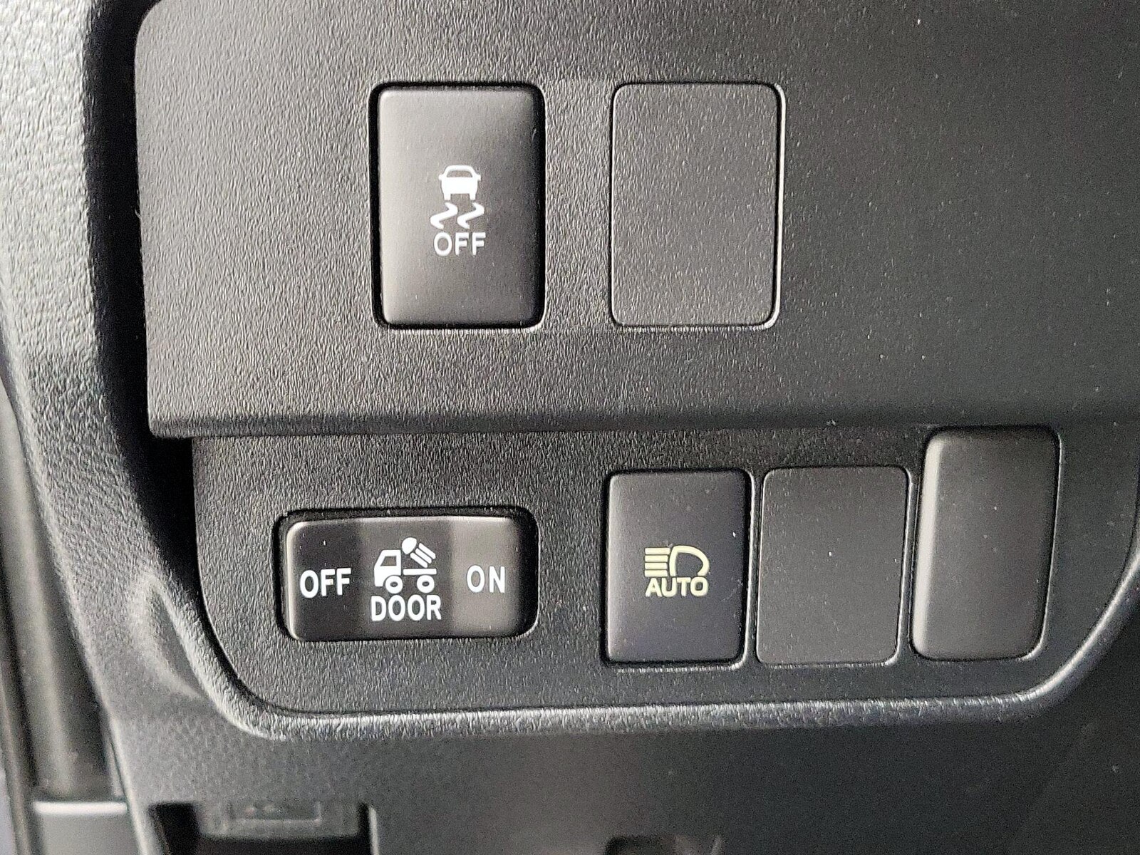 2020 Toyota Tacoma SR5 - Photo 14