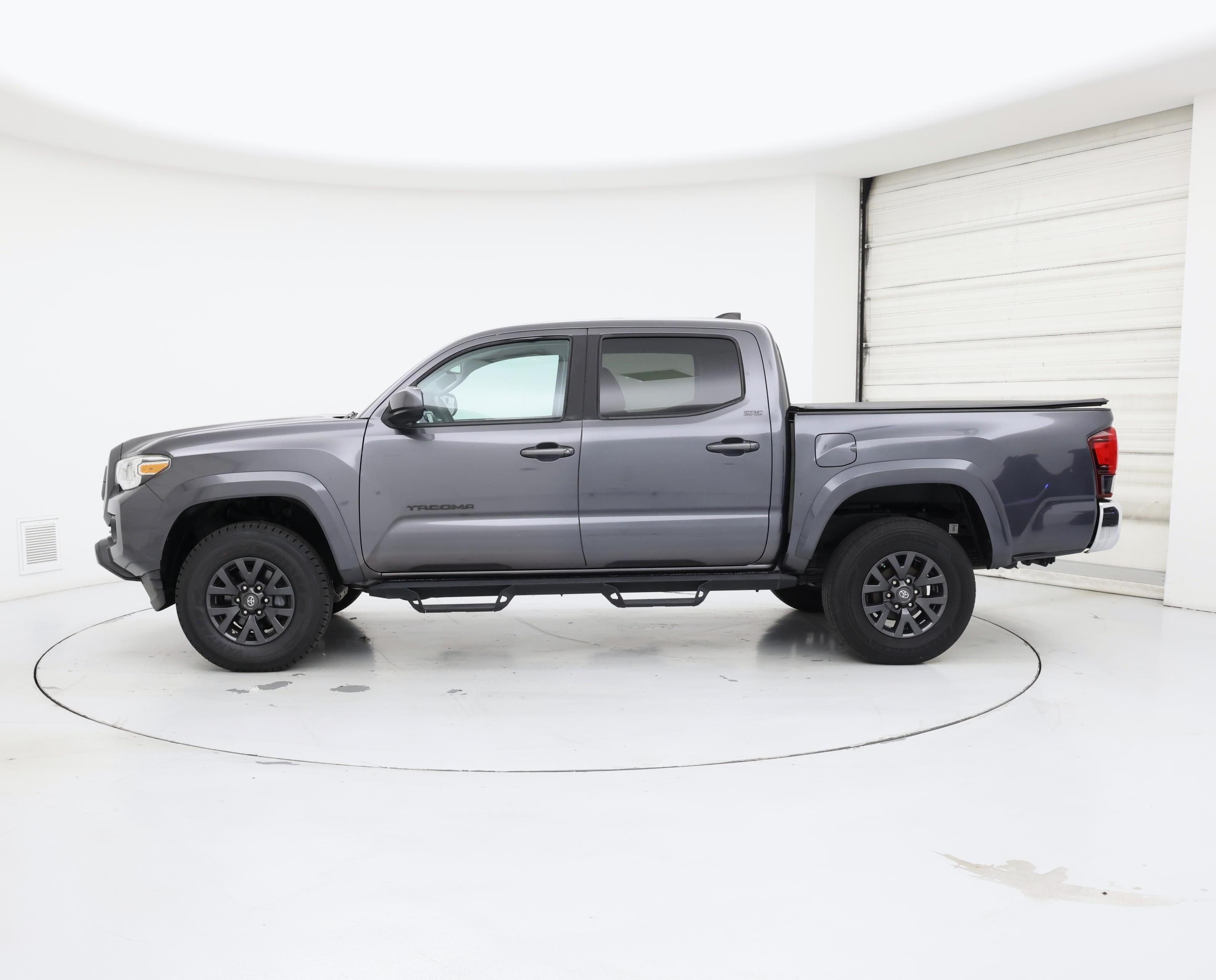 Thumbnail: 2020 Toyota Tacoma - 3