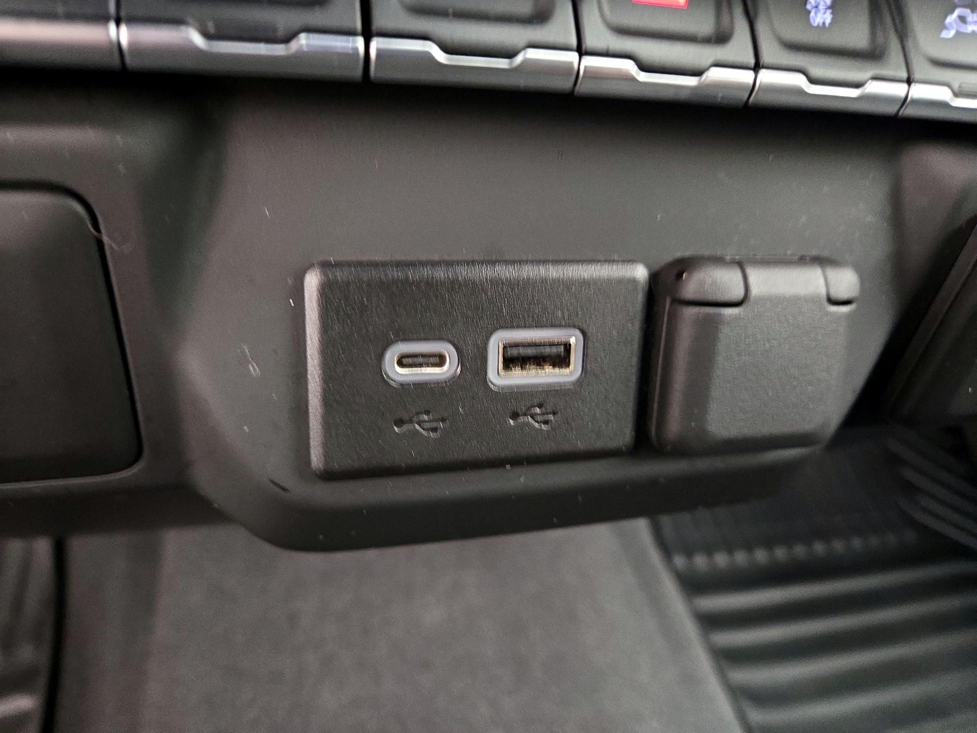 Thumbnail: 2021 Chevrolet Silverado 1500 - 18
