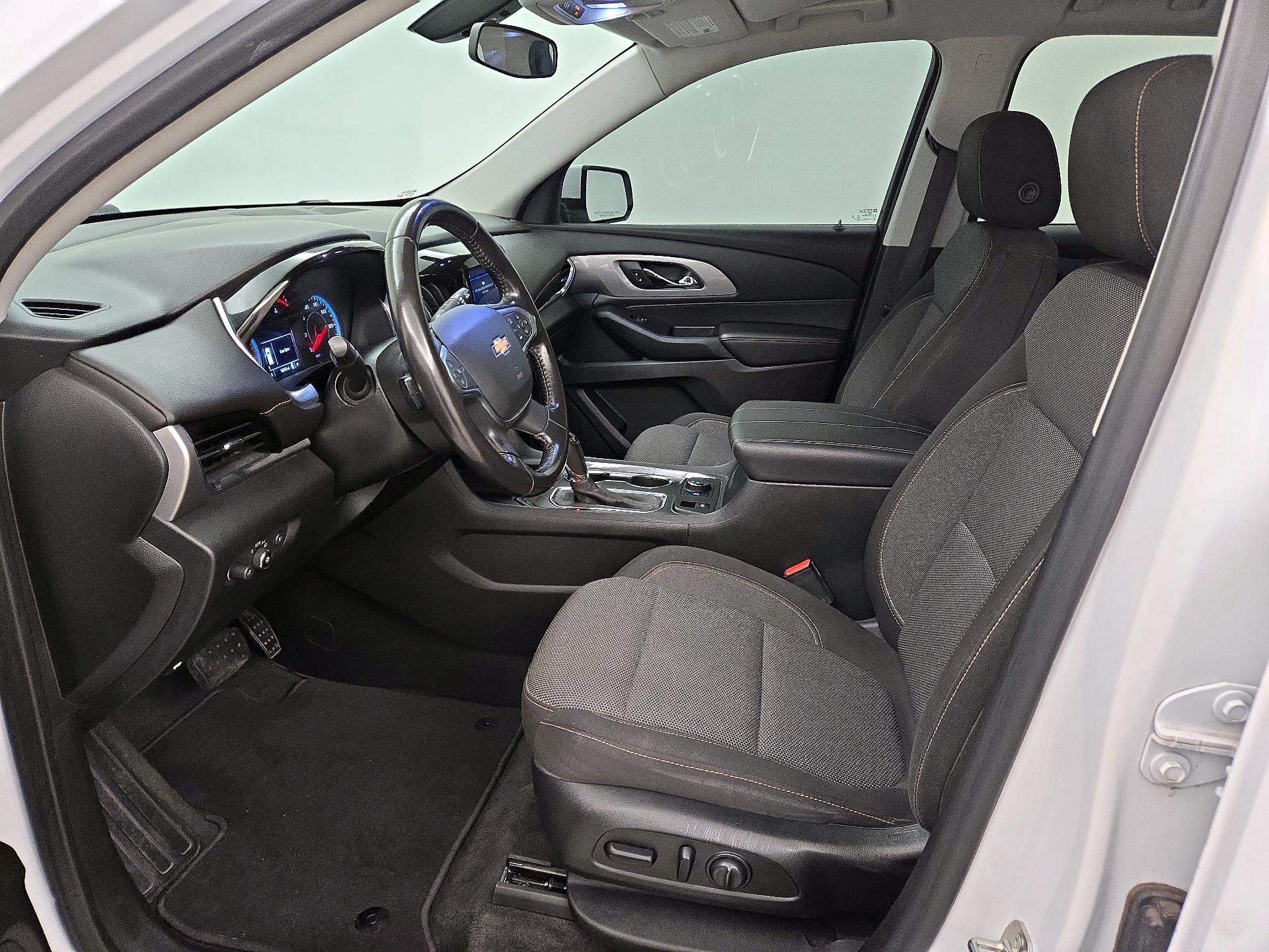 Thumbnail: 2020 Chevrolet Traverse - 11