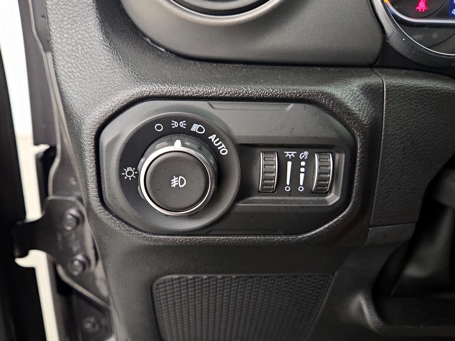 Thumbnail: 2022 Jeep Wrangler - 13