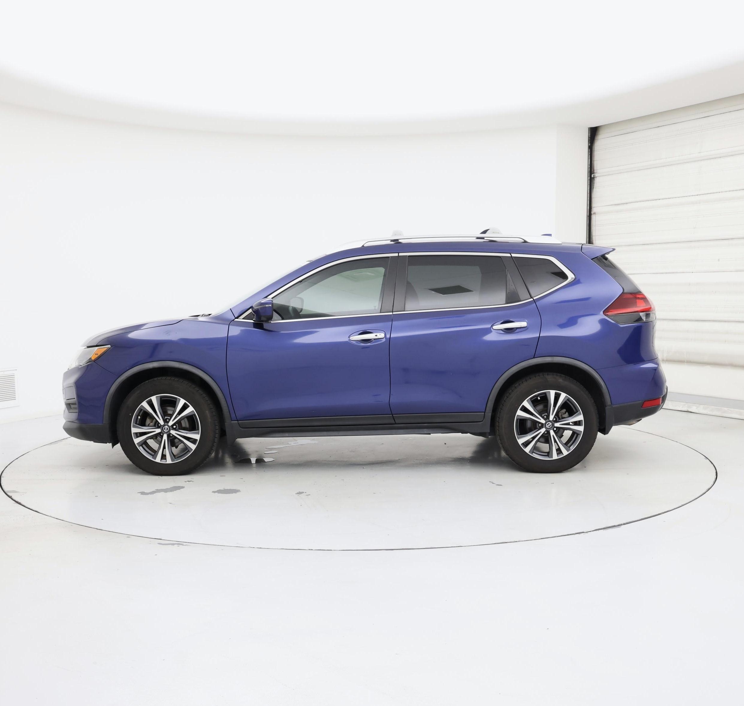Thumbnail: 2020 Nissan Rogue - 3