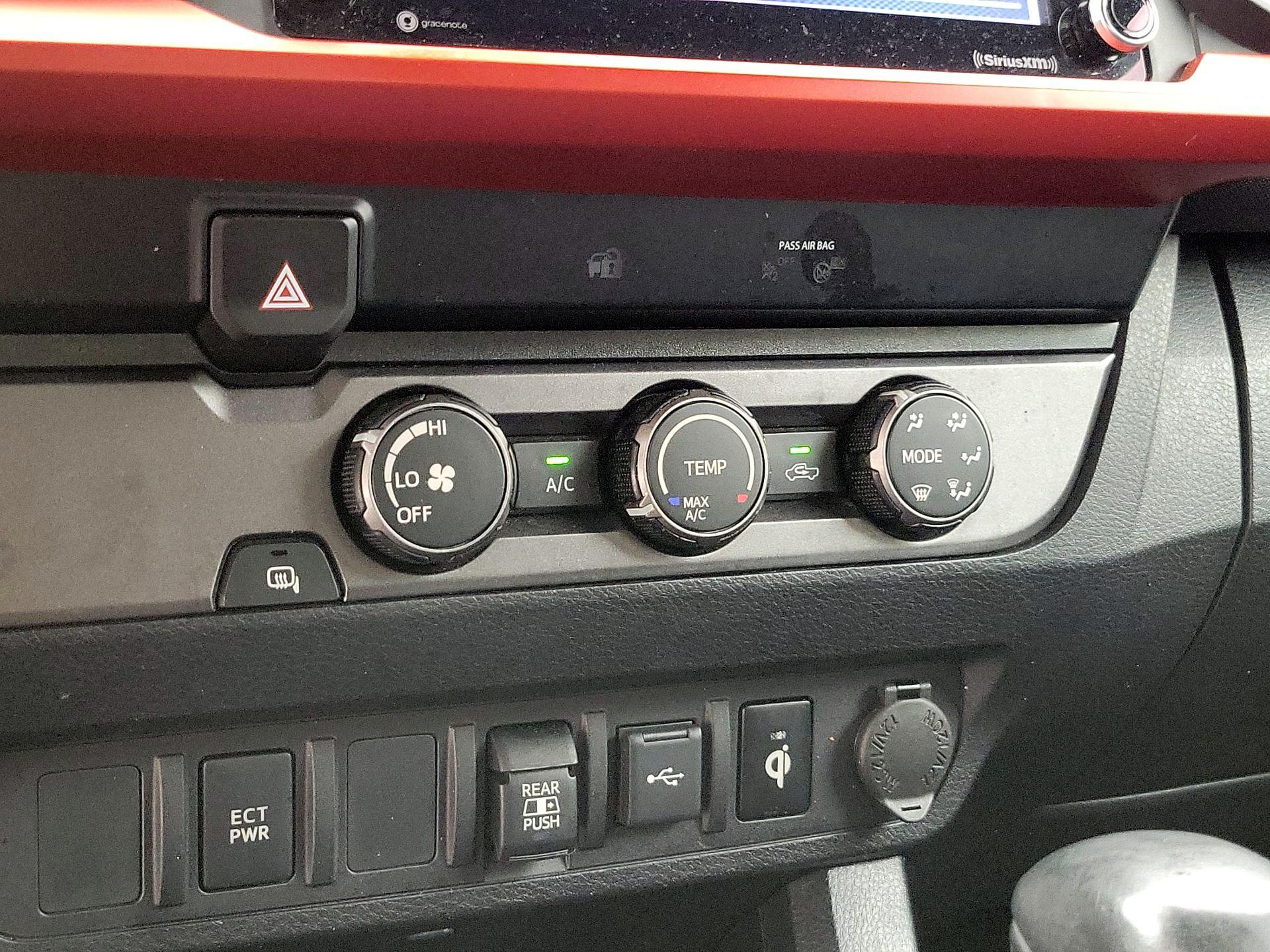 Thumbnail: 2020 Toyota Tacoma - 16