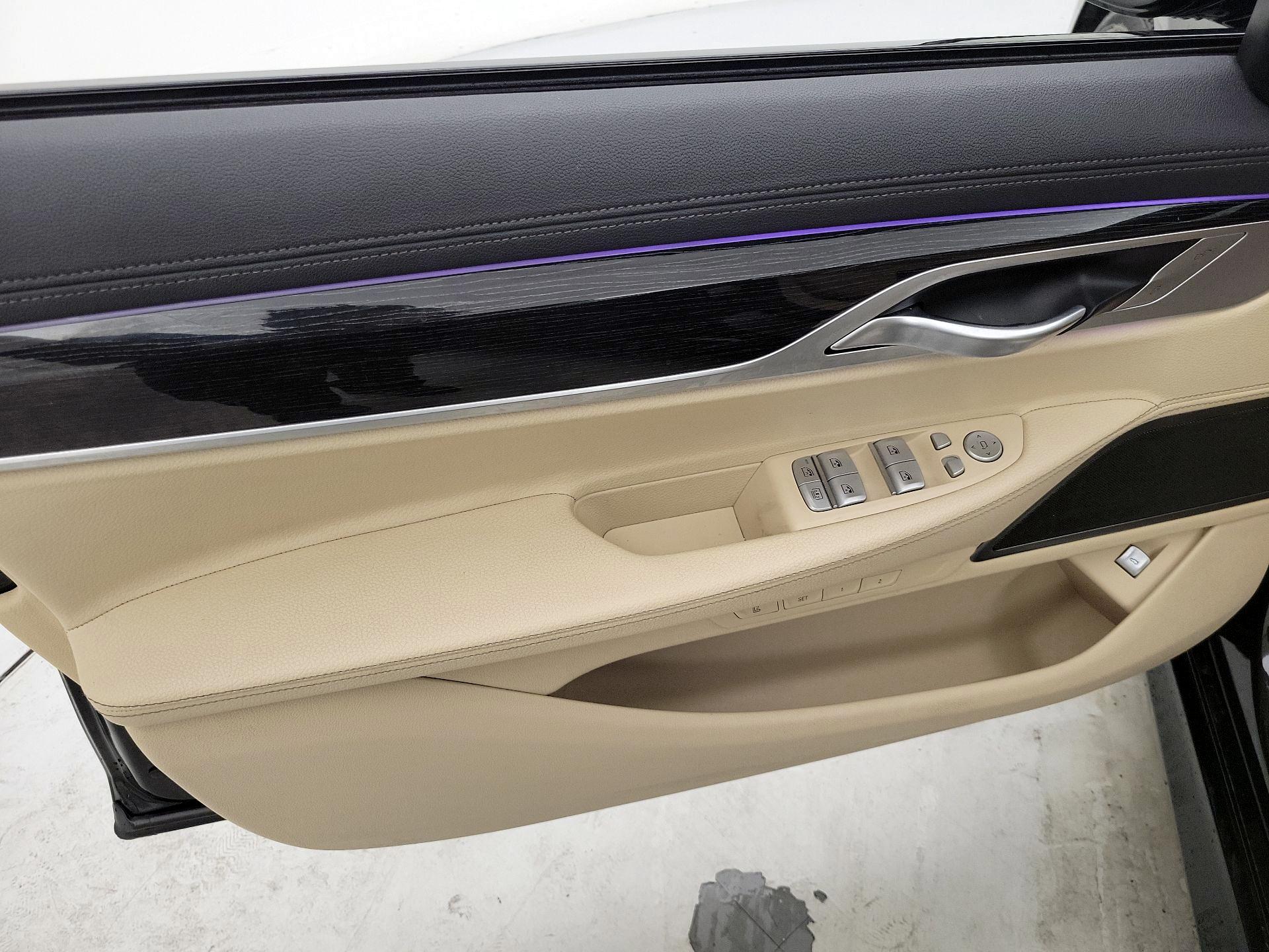 Thumbnail: 2020 BMW 7 Series - 12