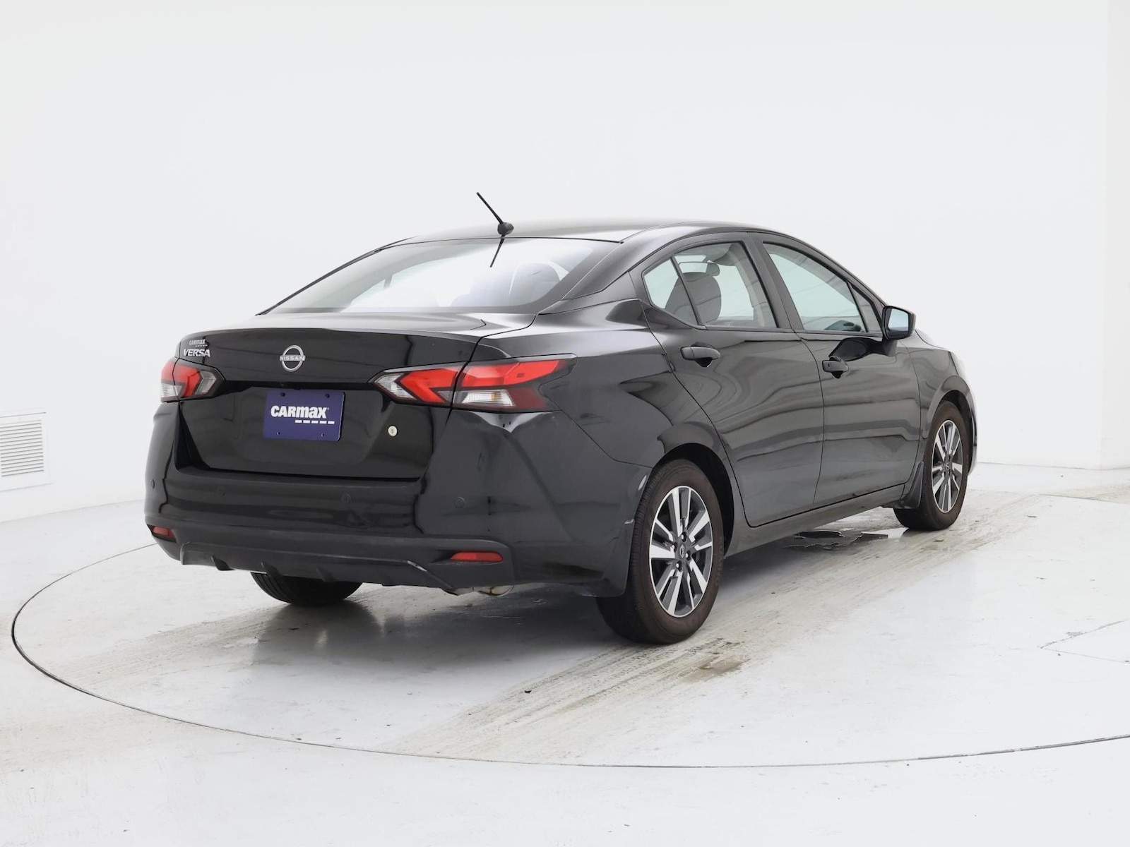 2024 Nissan Versa Sedan S - Photo 9