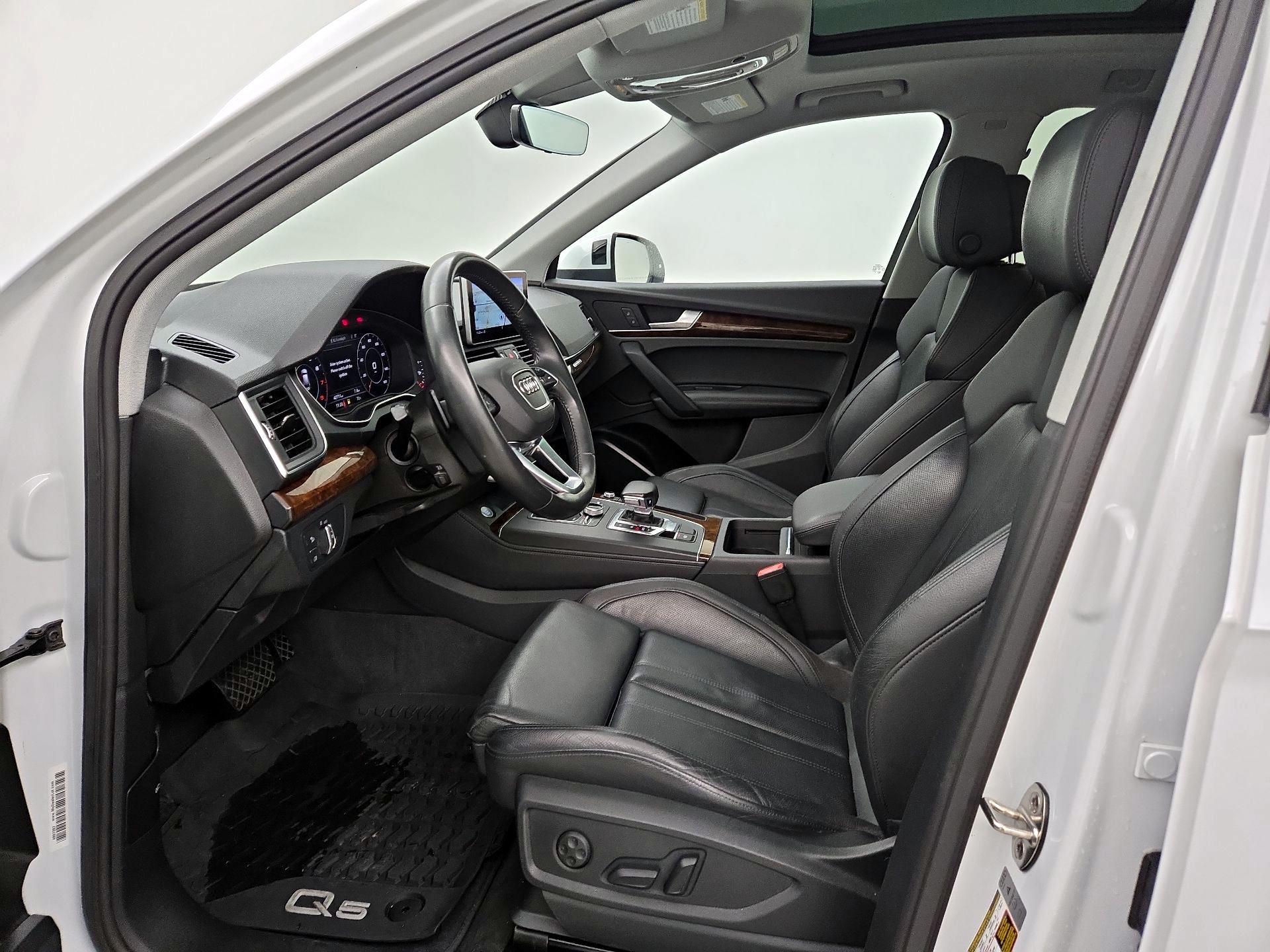 Thumbnail: 2020 Audi Q5 - 11