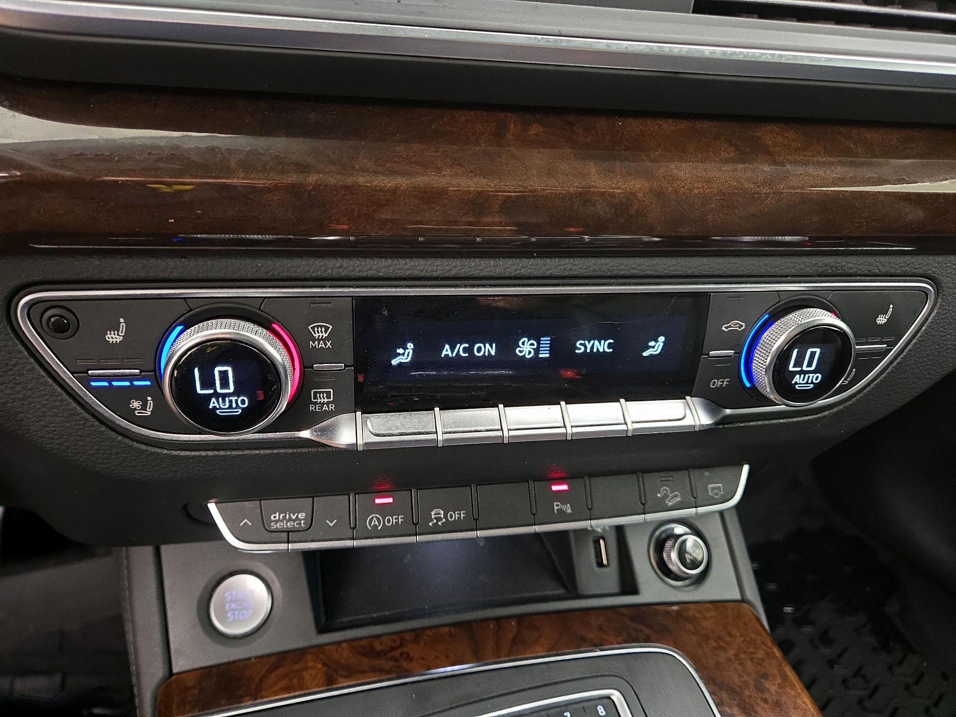 Thumbnail: 2020 Audi Q5 - 17