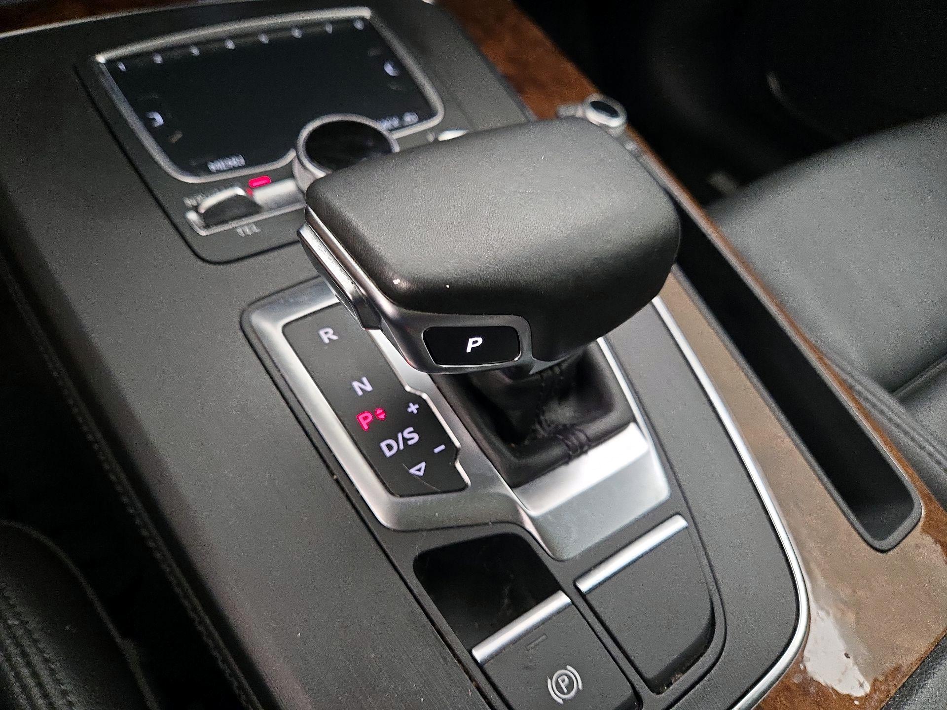 Thumbnail: 2020 Audi Q5 - 18