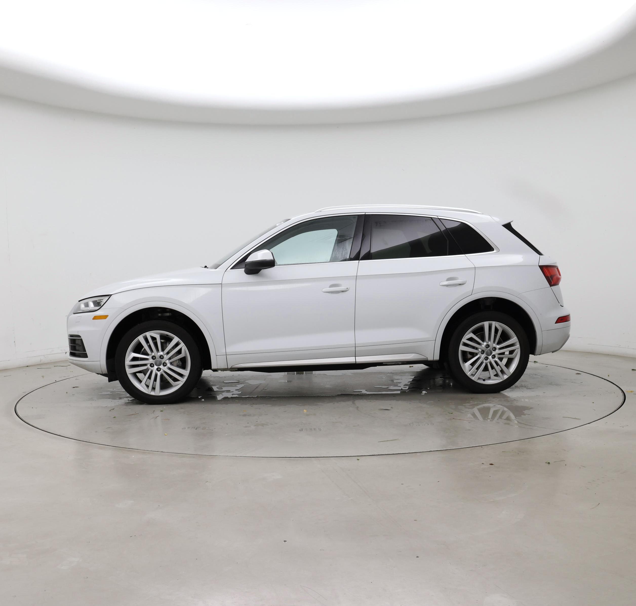 Thumbnail: 2020 Audi Q5 - 3