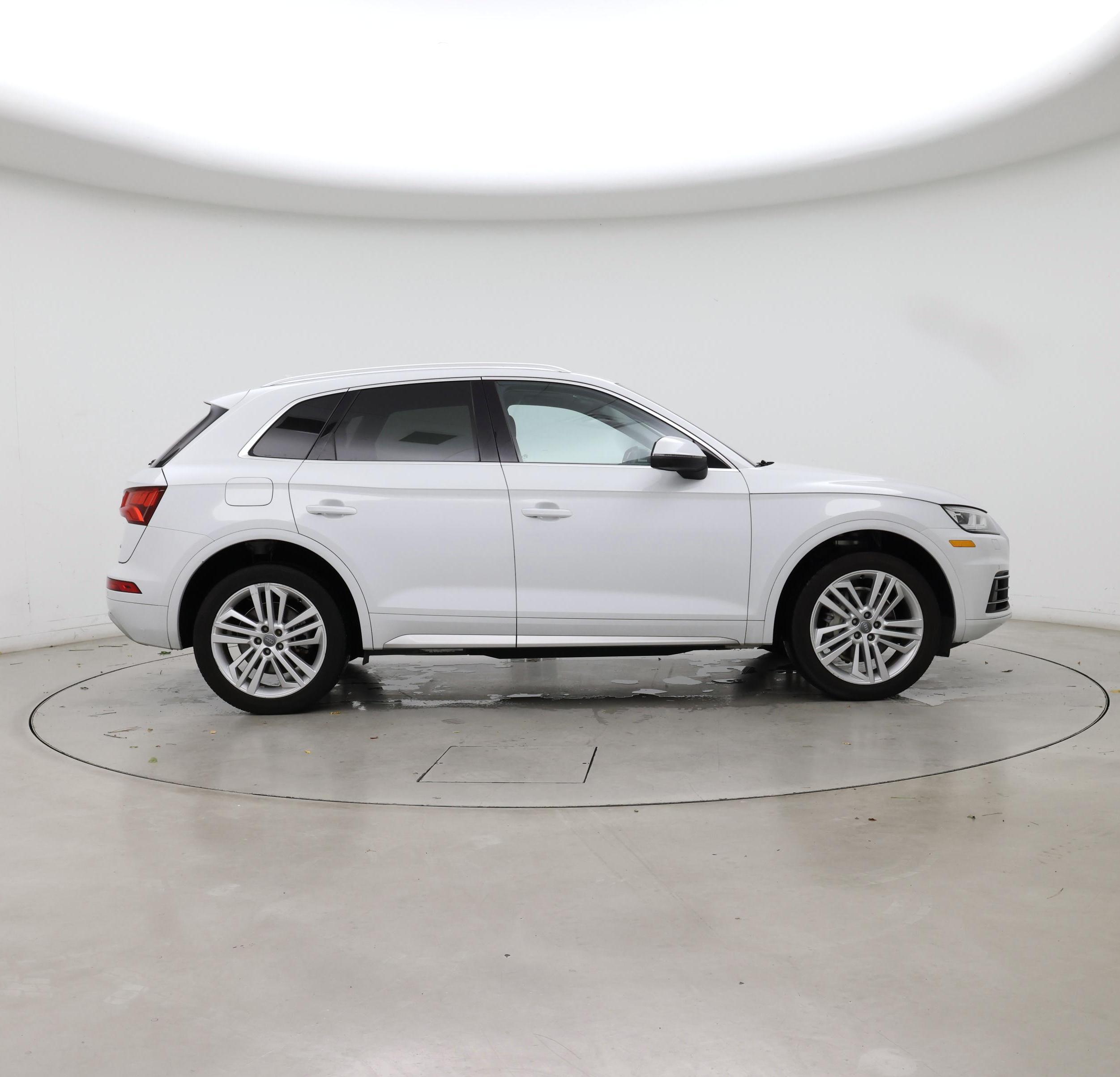 Thumbnail: 2020 Audi Q5 - 7