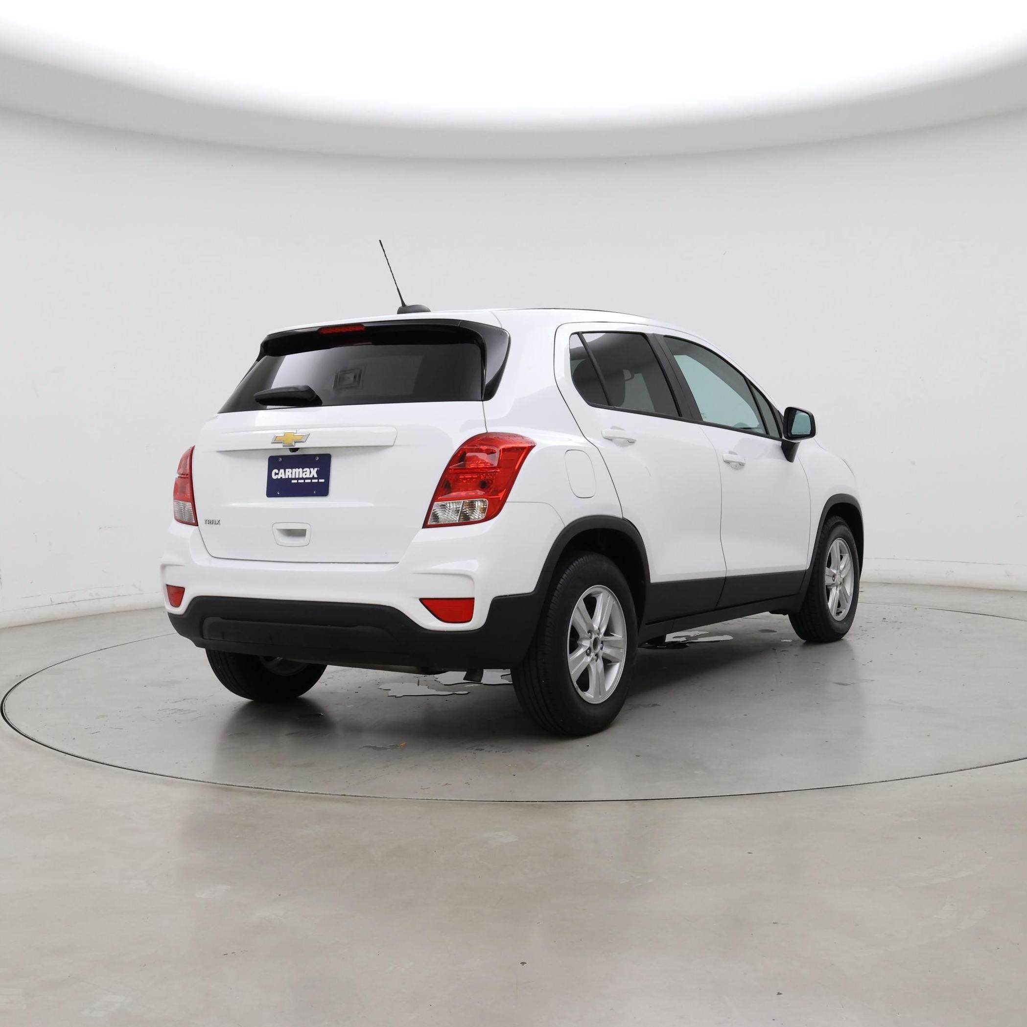 Thumbnail: 2022 Chevrolet Trax - 8