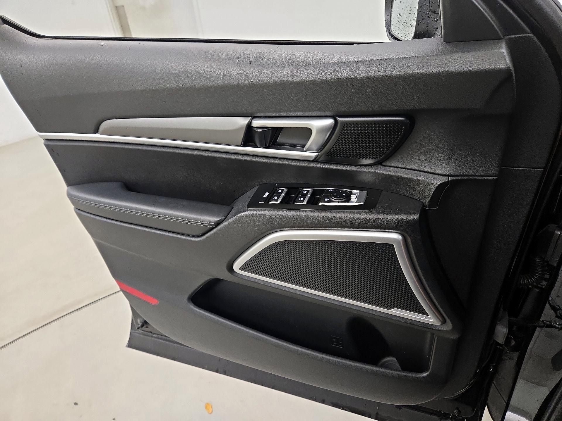 Thumbnail: 2020 Kia Telluride - 12