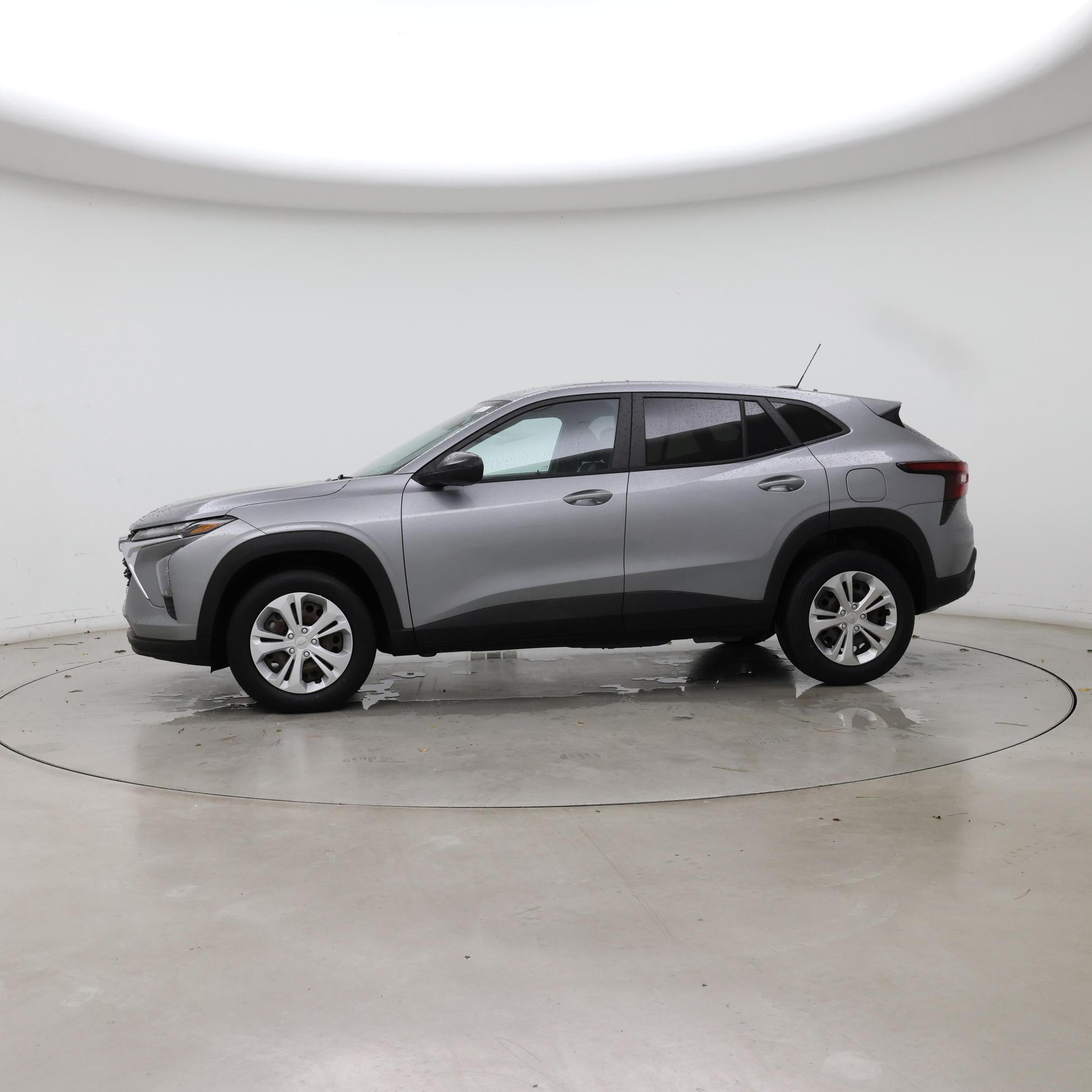 Thumbnail: 2024 Chevrolet Trax - 3