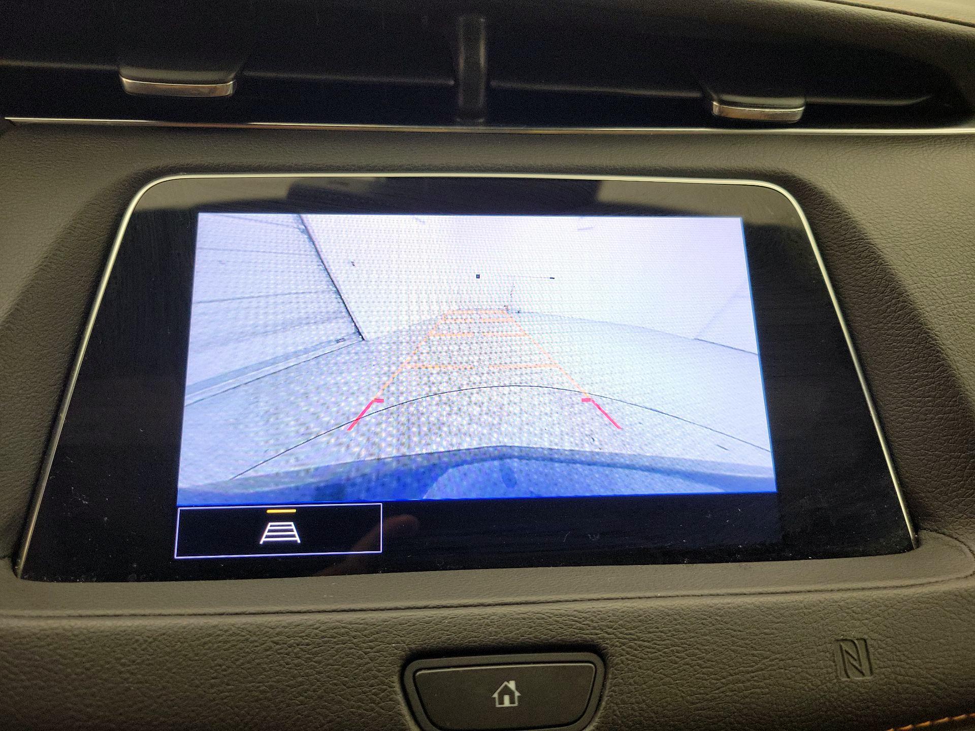 Thumbnail: 2021 Cadillac XT4 - 14
