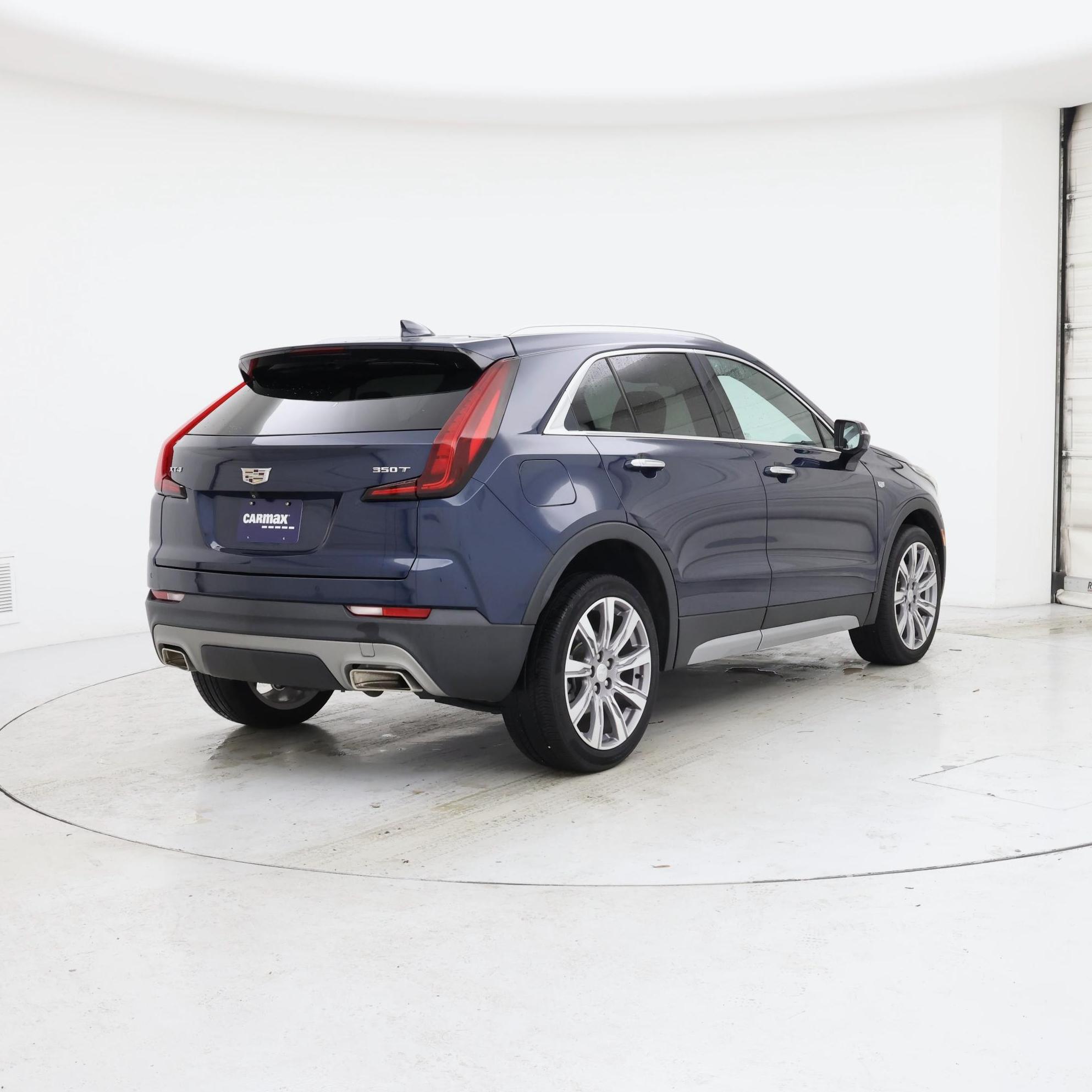 Thumbnail: 2021 Cadillac XT4 - 8