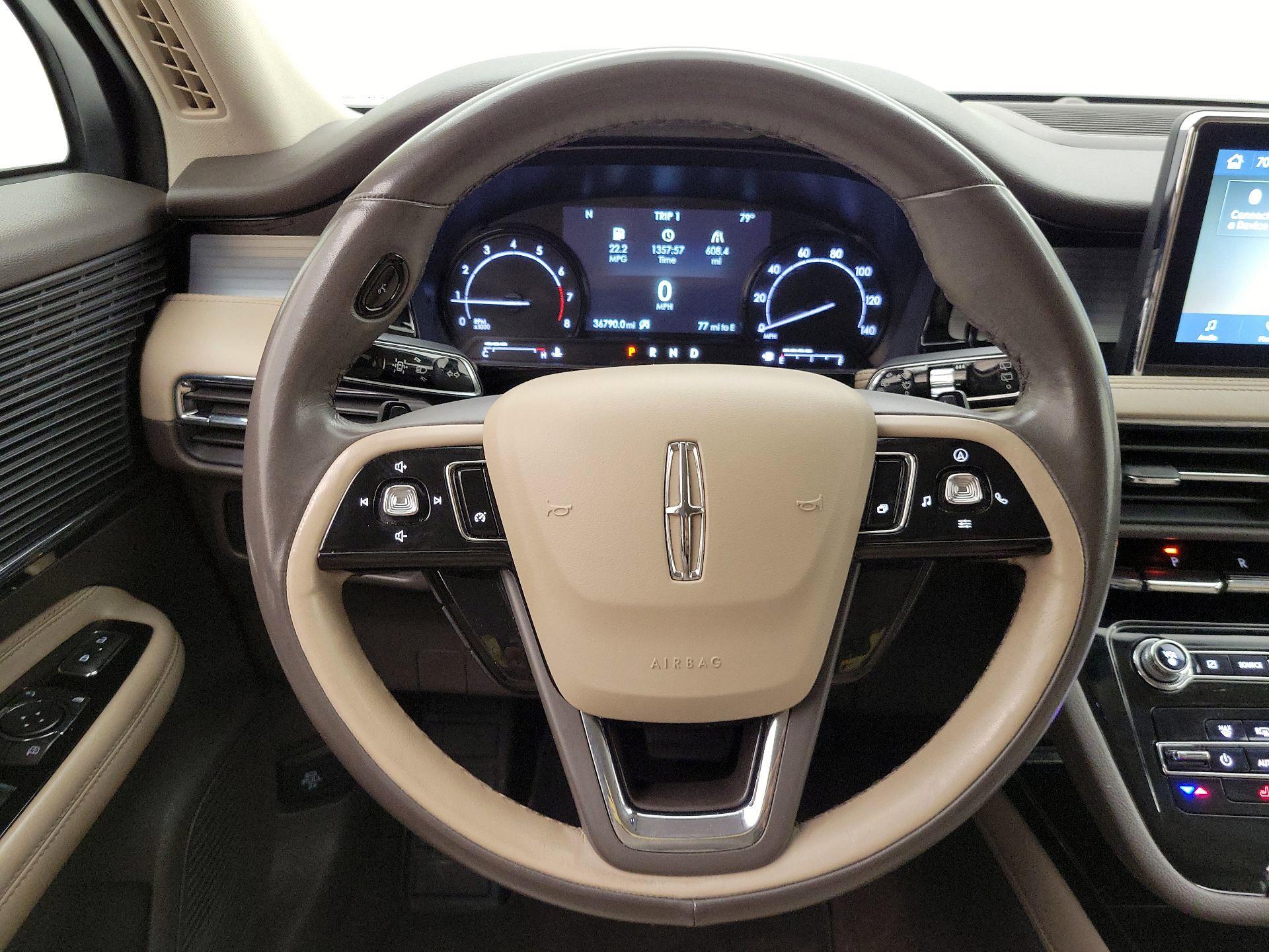 Thumbnail: 2021 Lincoln Corsair - 10