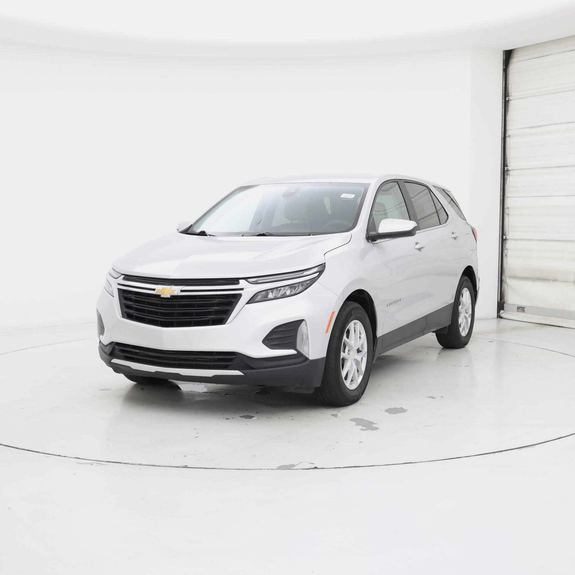 Thumbnail: 2022 Chevrolet Equinox - 4