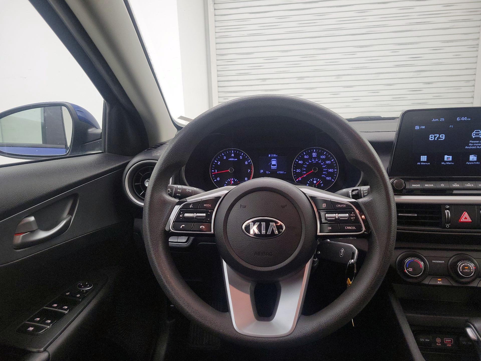 Thumbnail: 2021 Kia Forte - 10