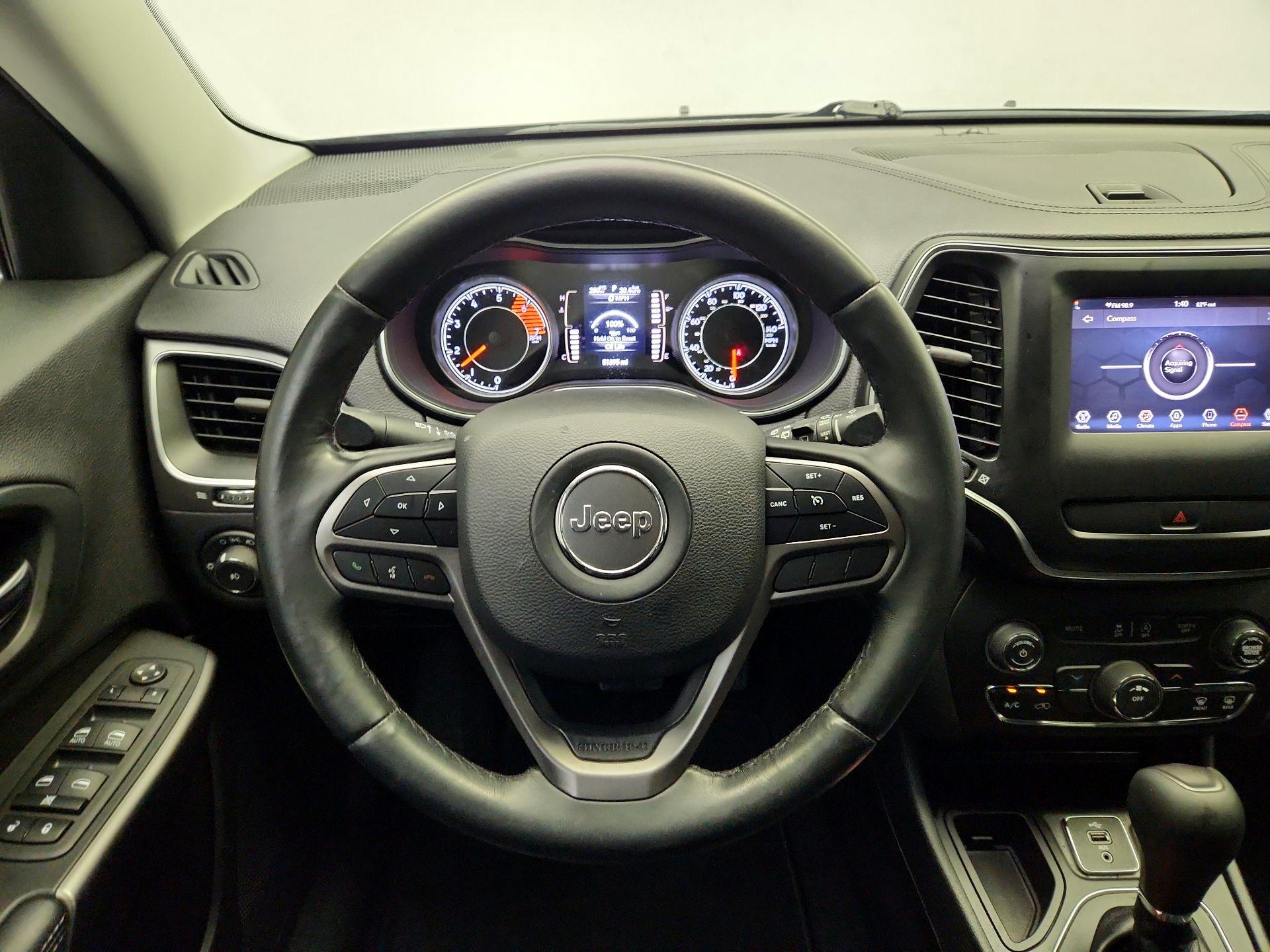 Thumbnail: 2019 Jeep Cherokee - 10