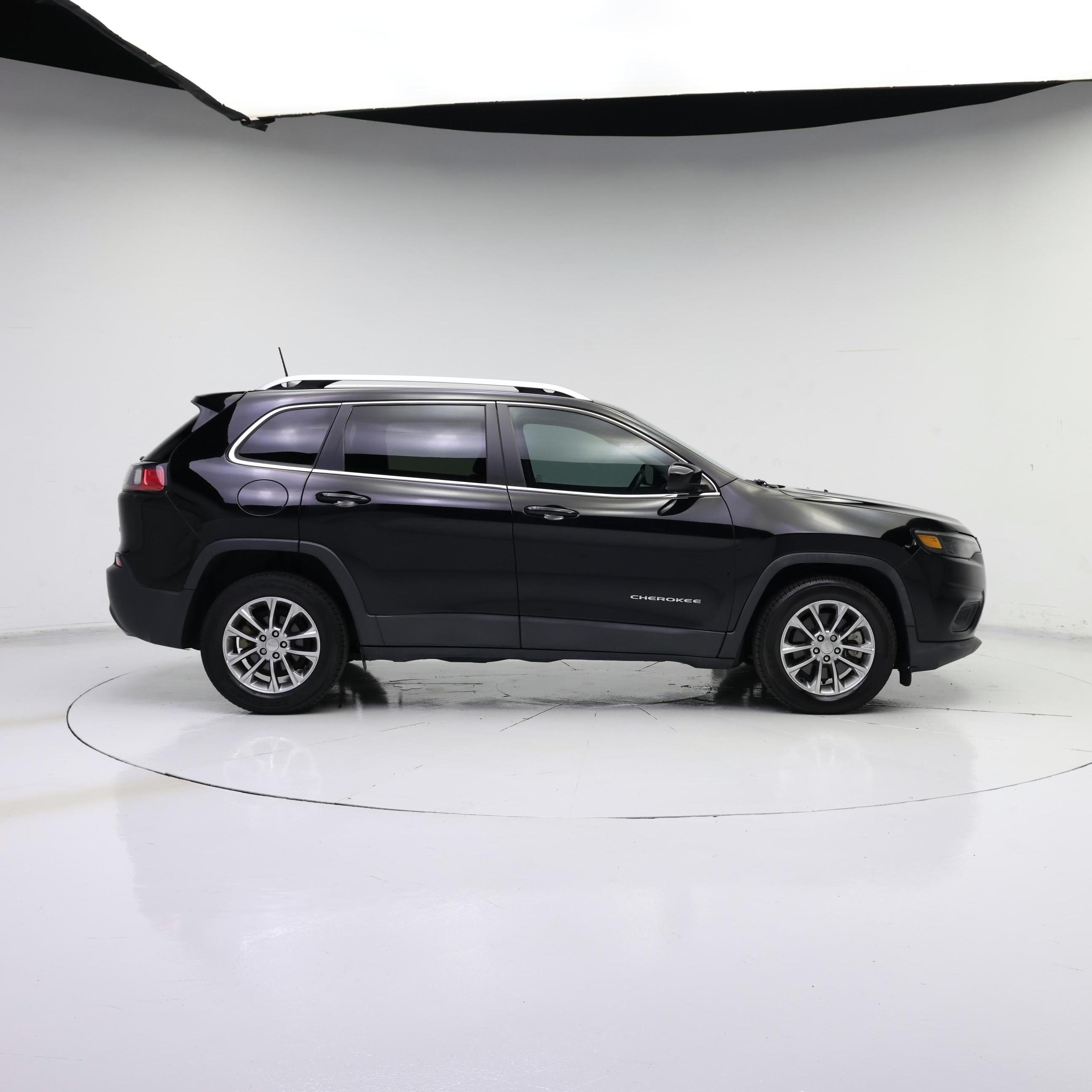 Thumbnail: 2019 Jeep Cherokee - 7