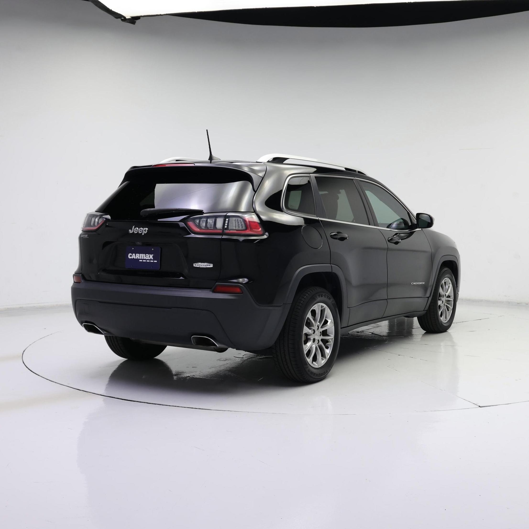 Thumbnail: 2019 Jeep Cherokee - 8