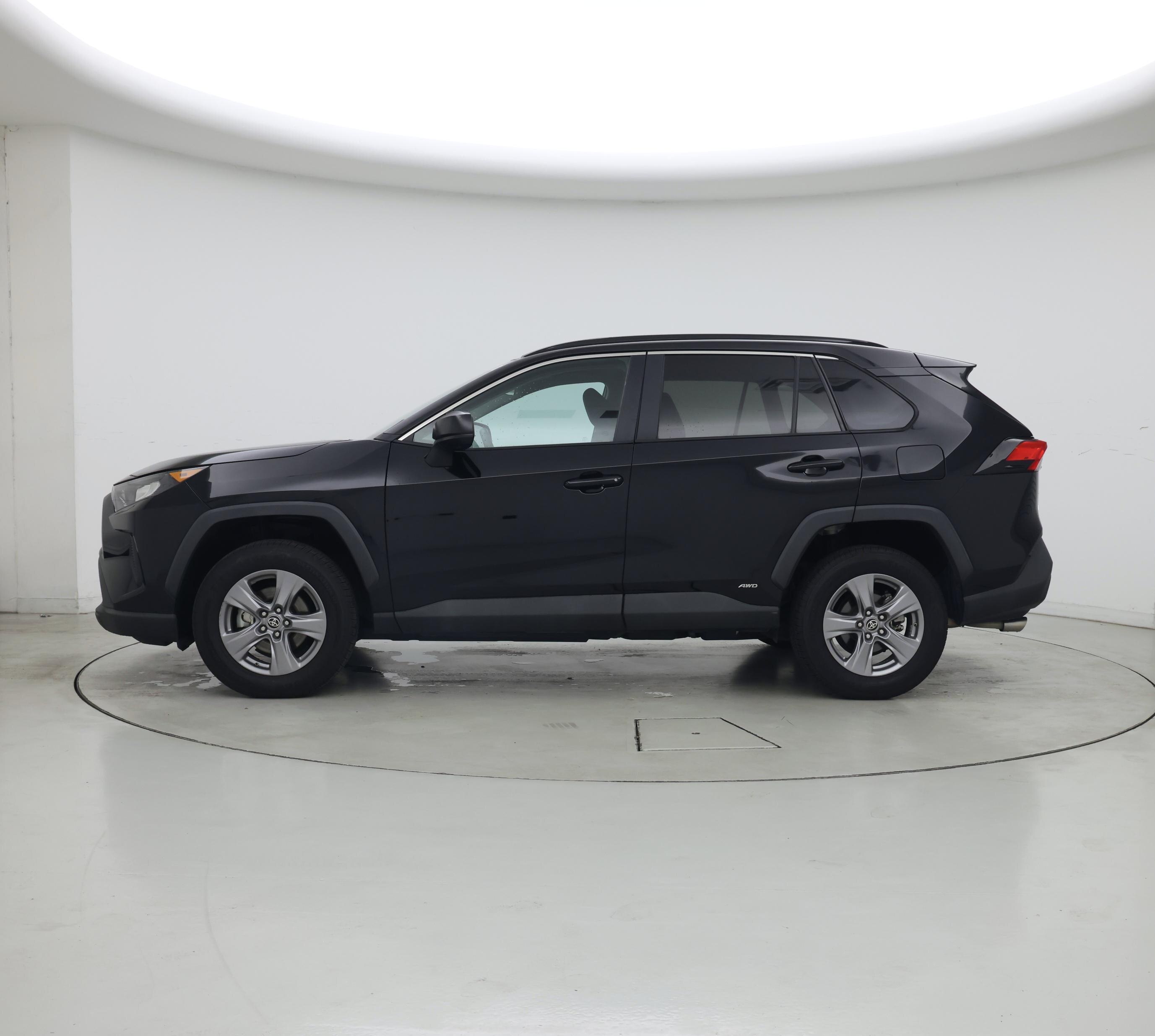 Thumbnail: 2022 Toyota RAV4 - 3