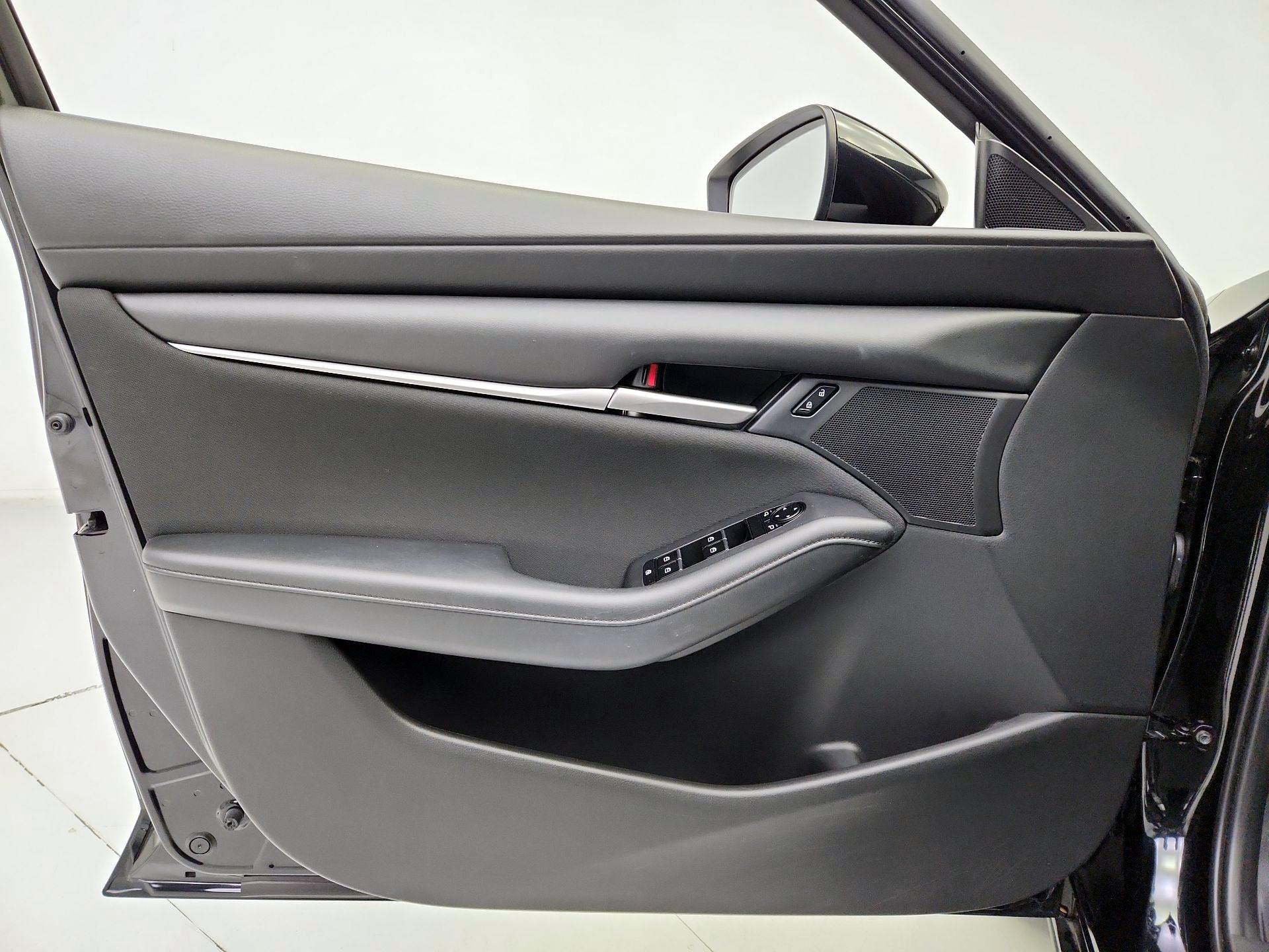 Thumbnail: 2021 Mazda Mazda3 - 12