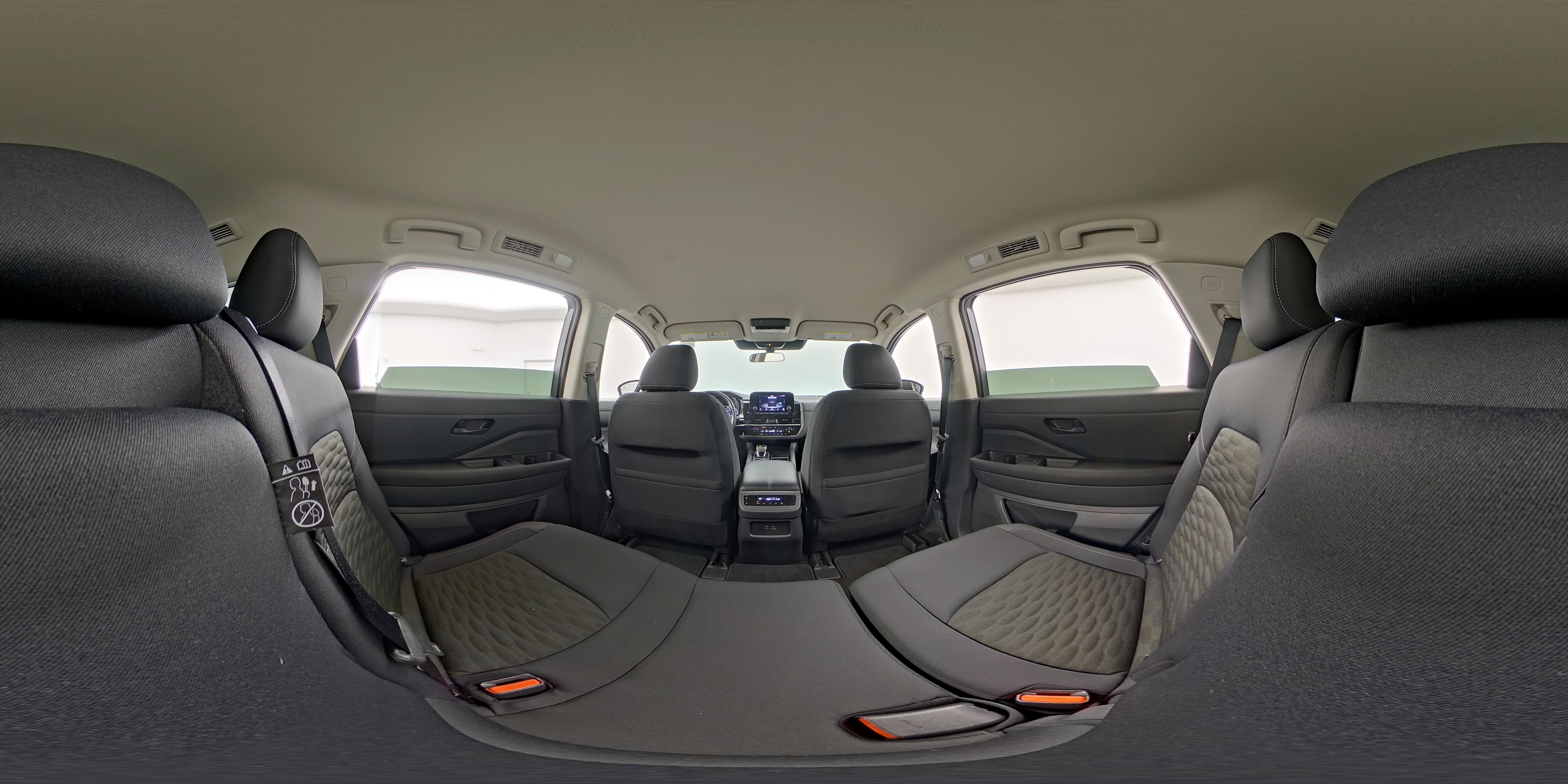 2025 Nissan Pathfinder SV - Photo 27