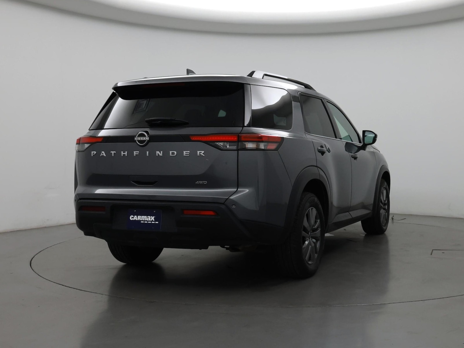 2025 Nissan Pathfinder SV - Photo 9