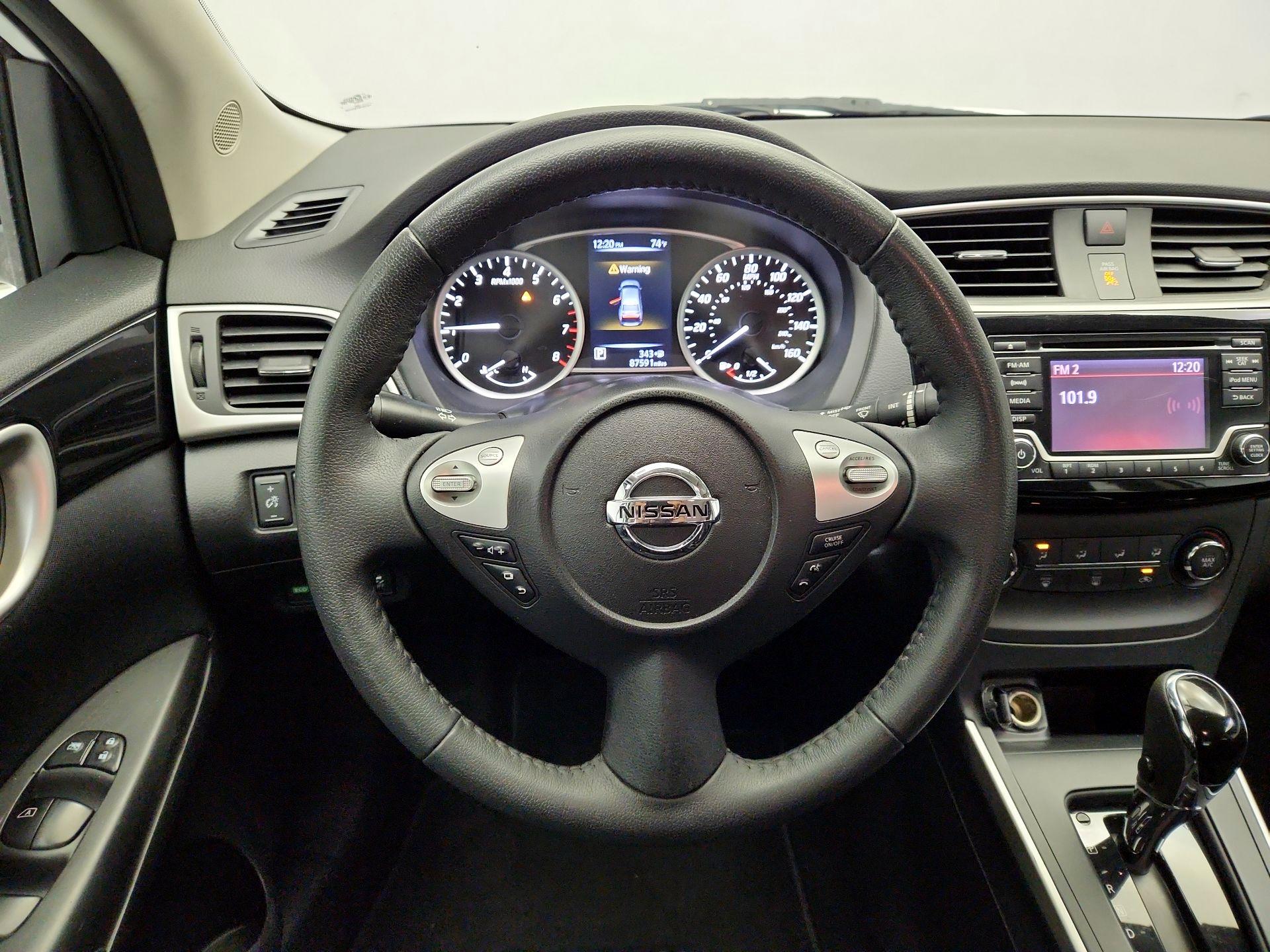 Thumbnail: 2017 Nissan Sentra - 10