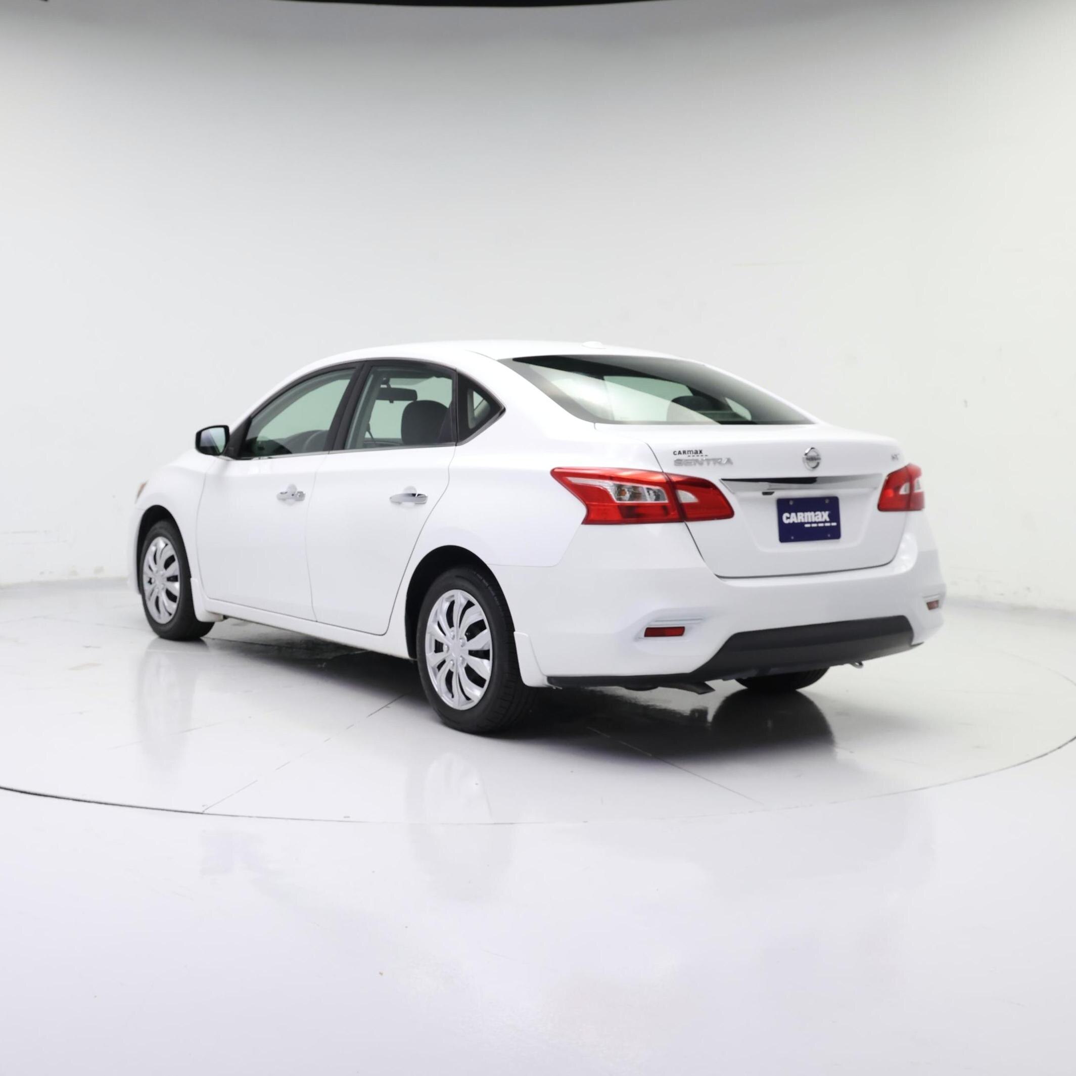 Thumbnail: 2017 Nissan Sentra - 2