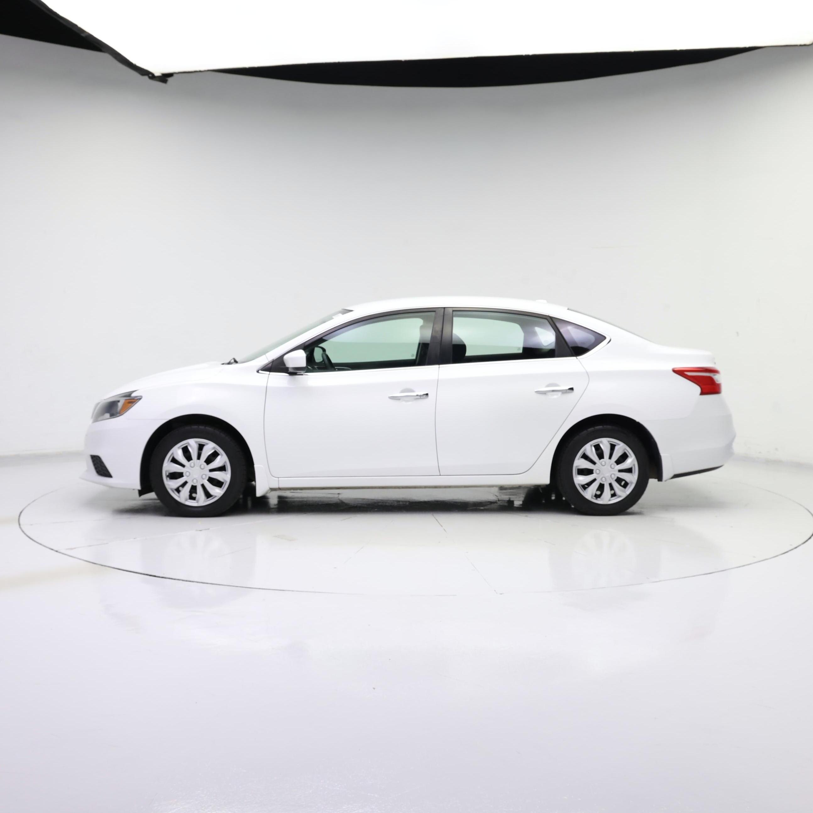 Thumbnail: 2017 Nissan Sentra - 3