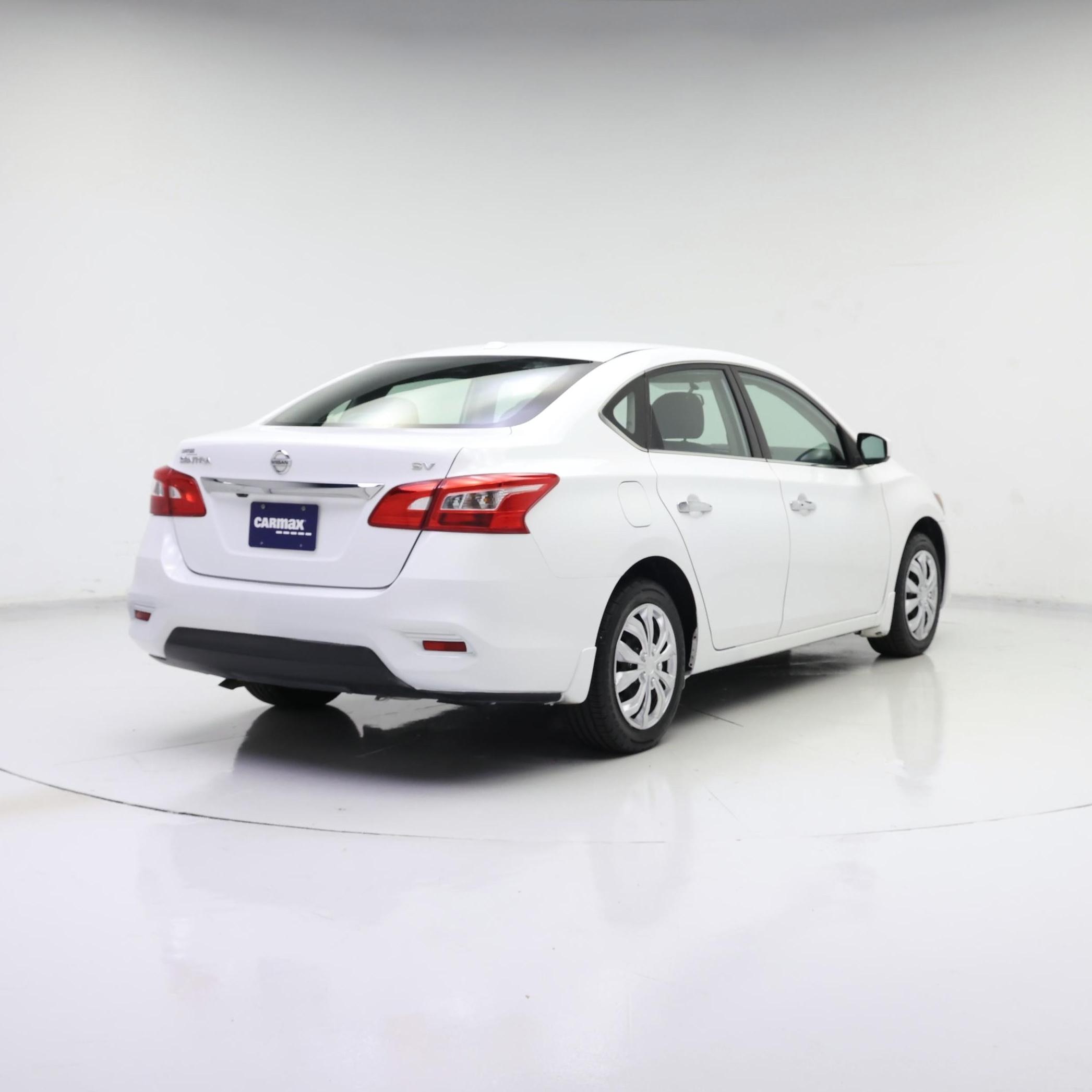 Thumbnail: 2017 Nissan Sentra - 8