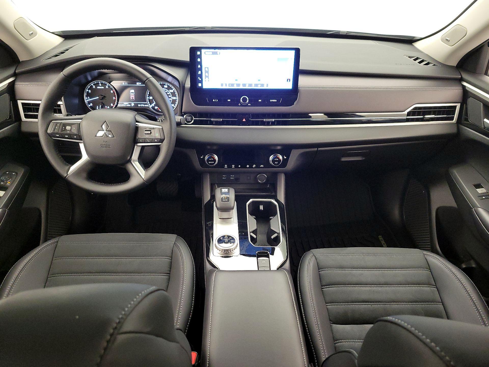 Thumbnail: 2025 Mitsubishi Outlander - 9