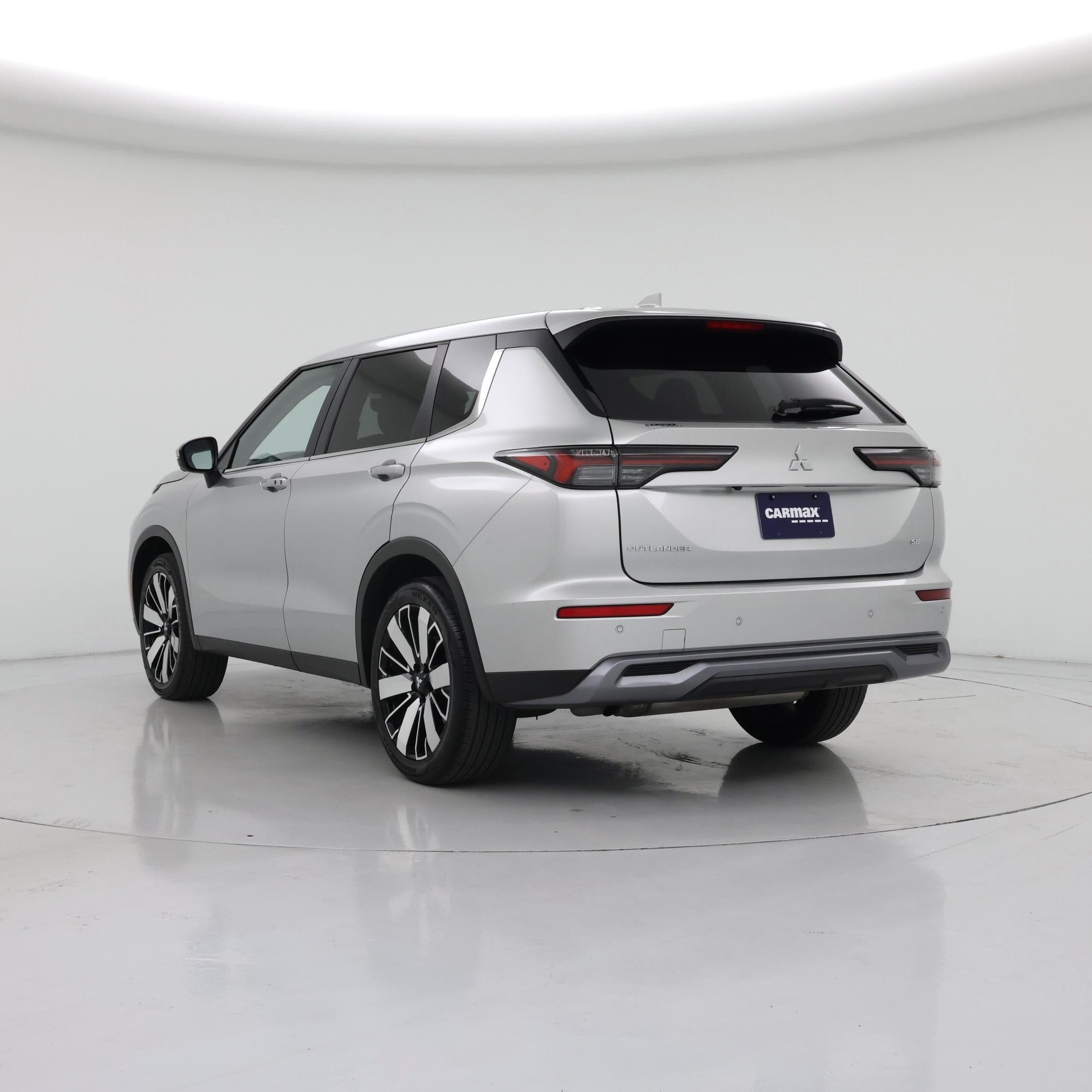 Thumbnail: 2025 Mitsubishi Outlander - 2