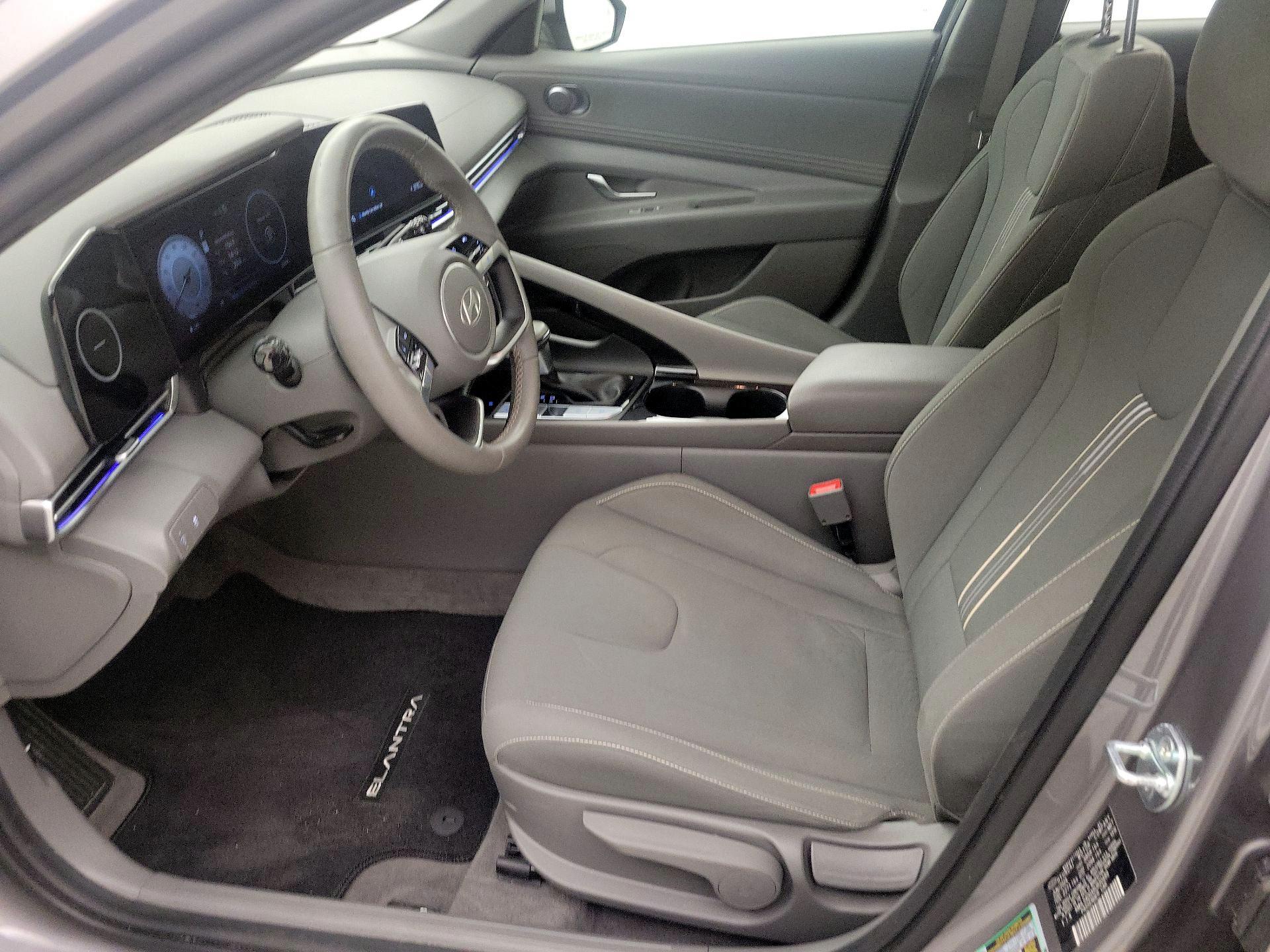 Thumbnail: 2024 Hyundai Elantra - 11
