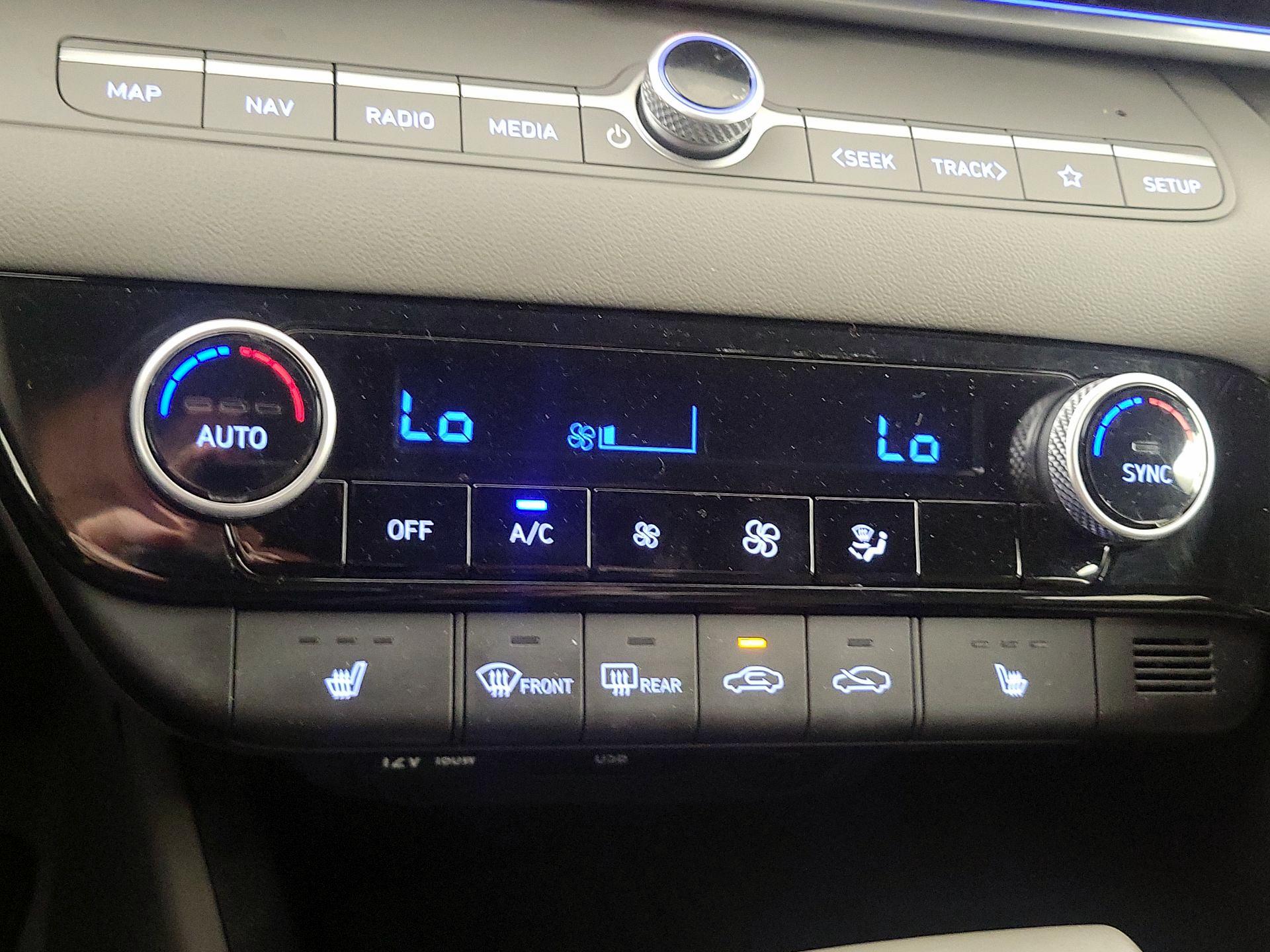 Thumbnail: 2024 Hyundai Elantra - 17