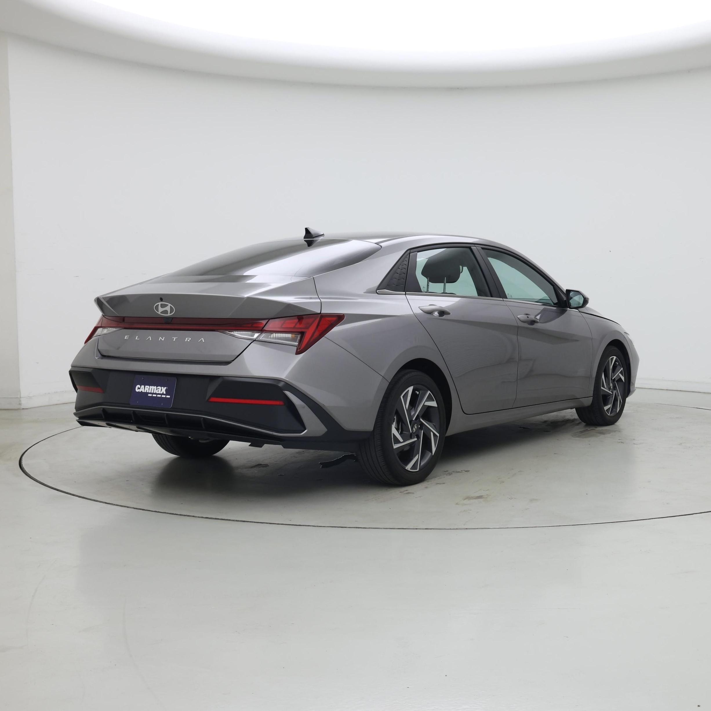 Thumbnail: 2024 Hyundai Elantra - 8